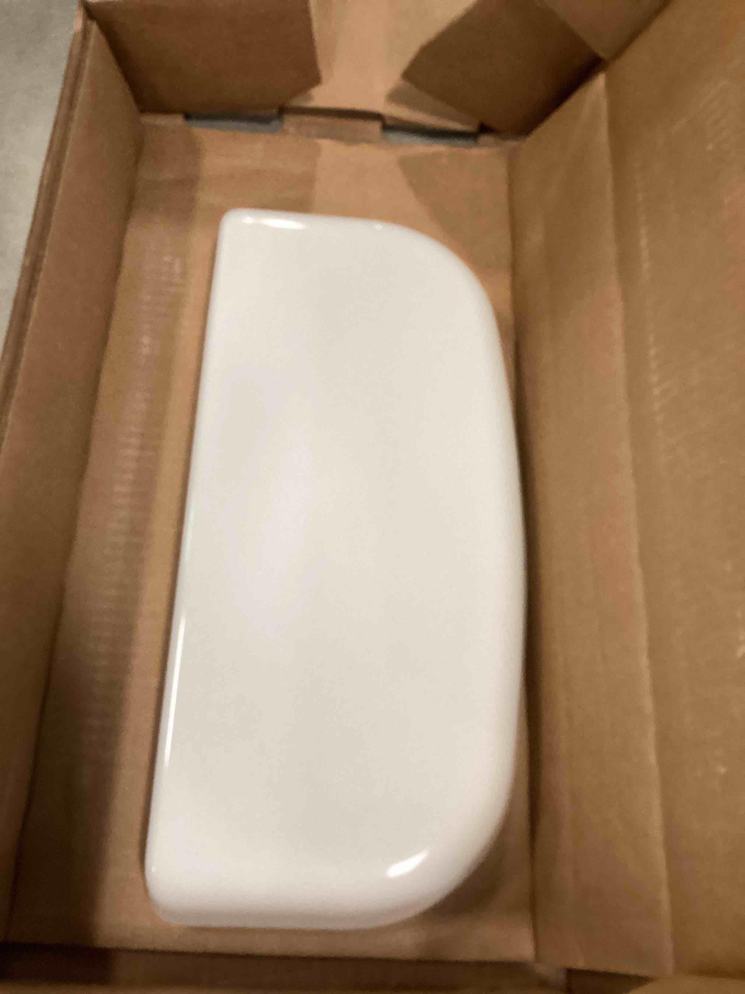 https://s3.amazonaws.com/lotting-images-prod/bidfta/PPE0434668_1728444733986.jpeg