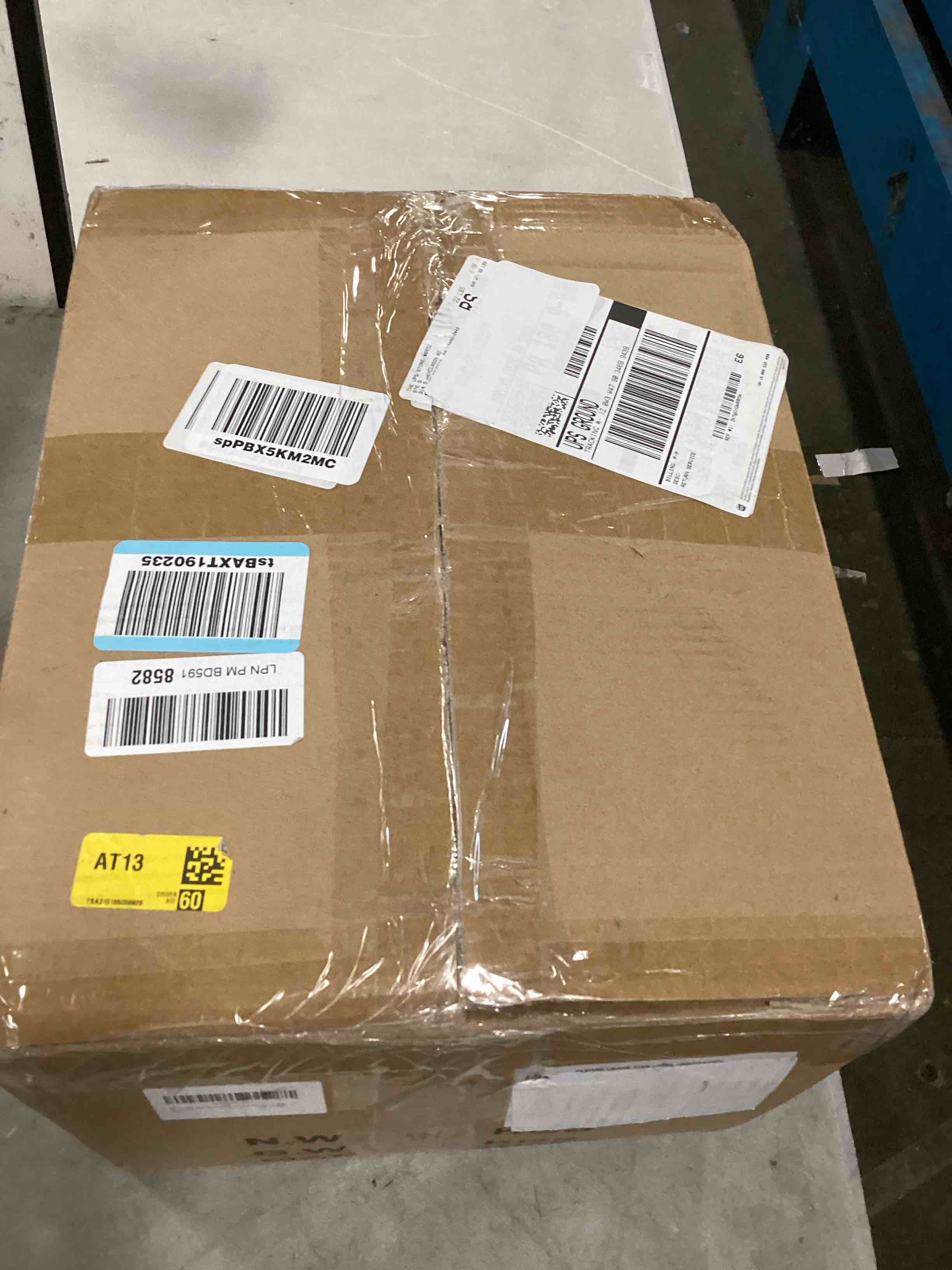 https://s3.amazonaws.com/lotting-images-prod/bidfta/PPE0435369_1728019070013.jpeg