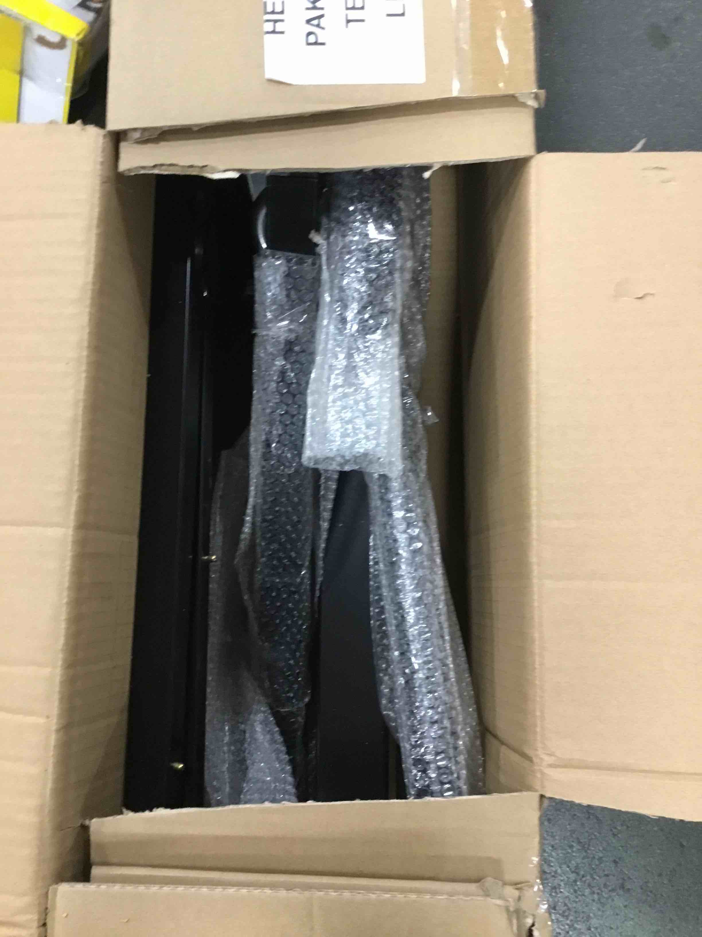 https://s3.amazonaws.com/lotting-images-prod/bidfta/PPE0436626_1728996340793.jpeg
