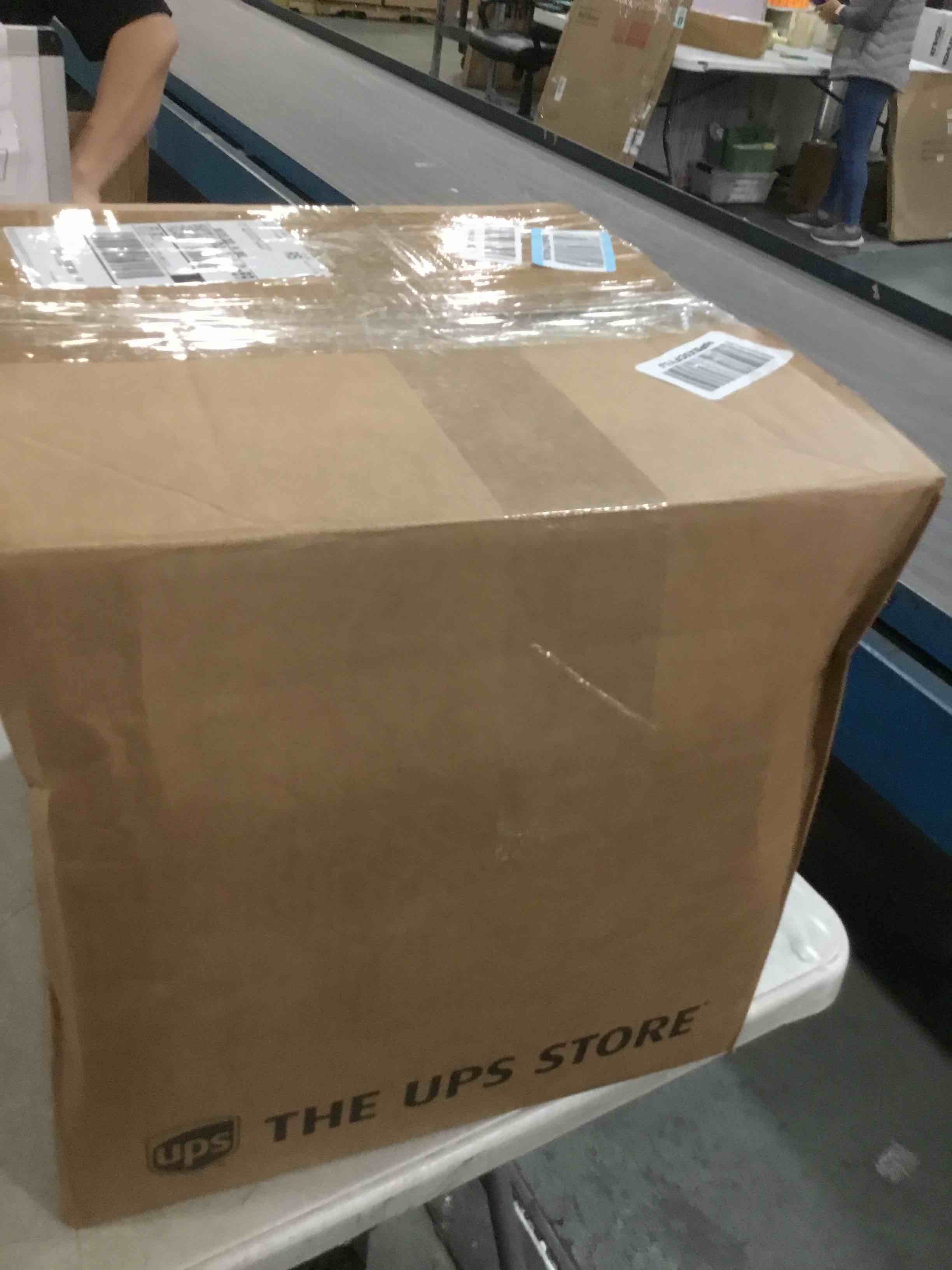 https://s3.amazonaws.com/lotting-images-prod/bidfta/PPE0437917_1728300721814.jpeg