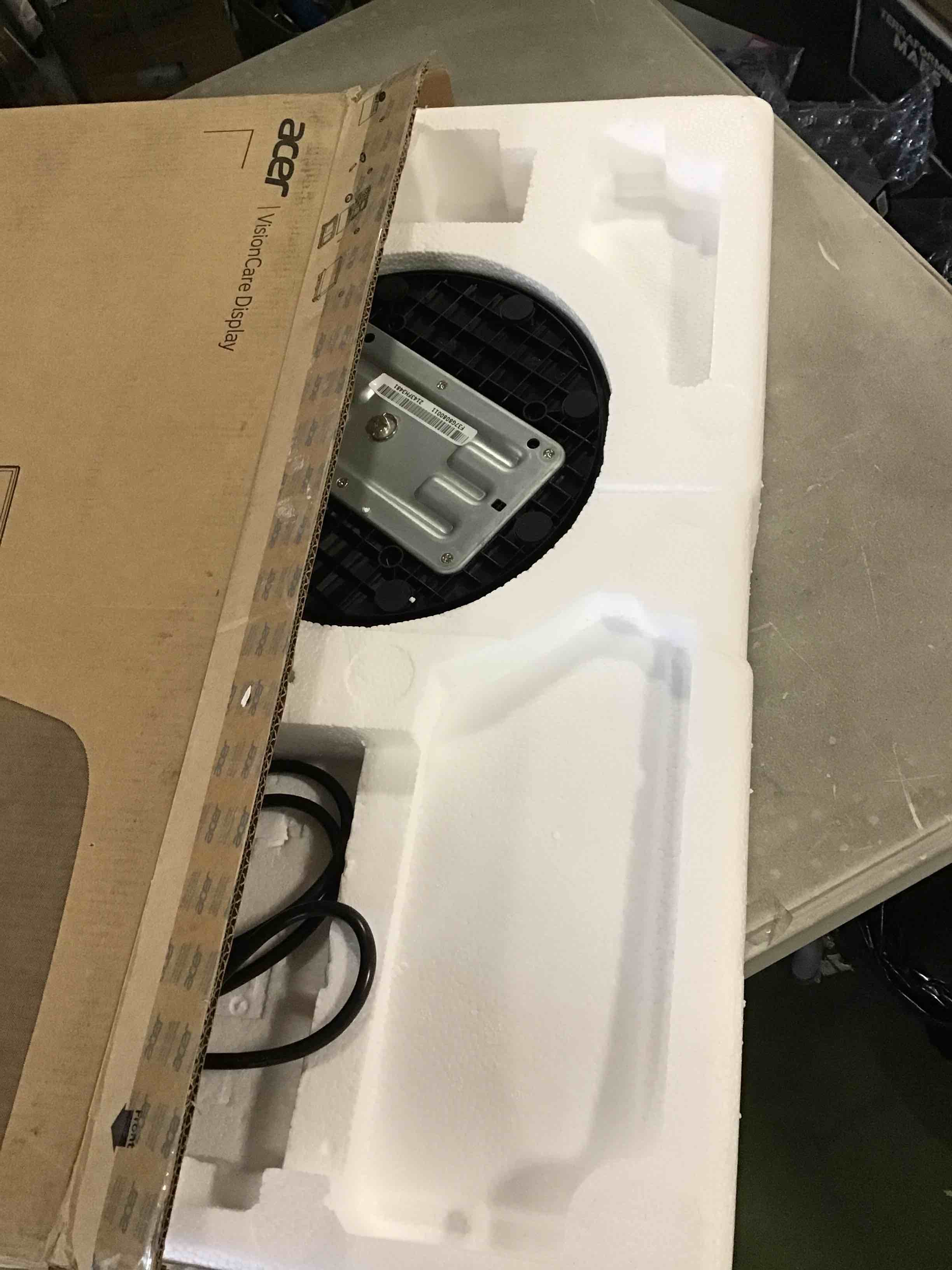 https://s3.amazonaws.com/lotting-images-prod/bidfta/PPE0438098_1727804587044.jpeg