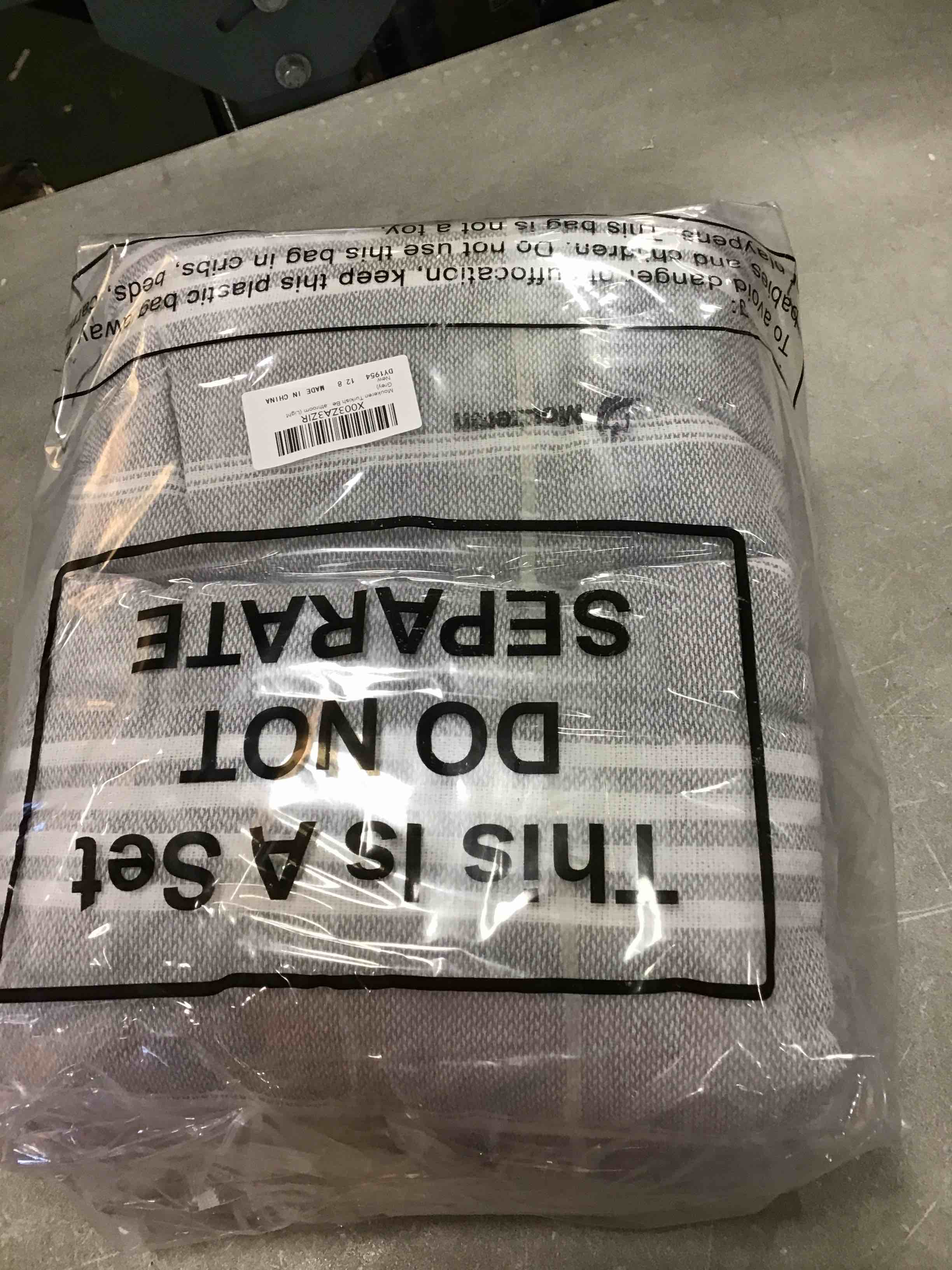 https://s3.amazonaws.com/lotting-images-prod/bidfta/PPE0438621_1728044304996.jpeg