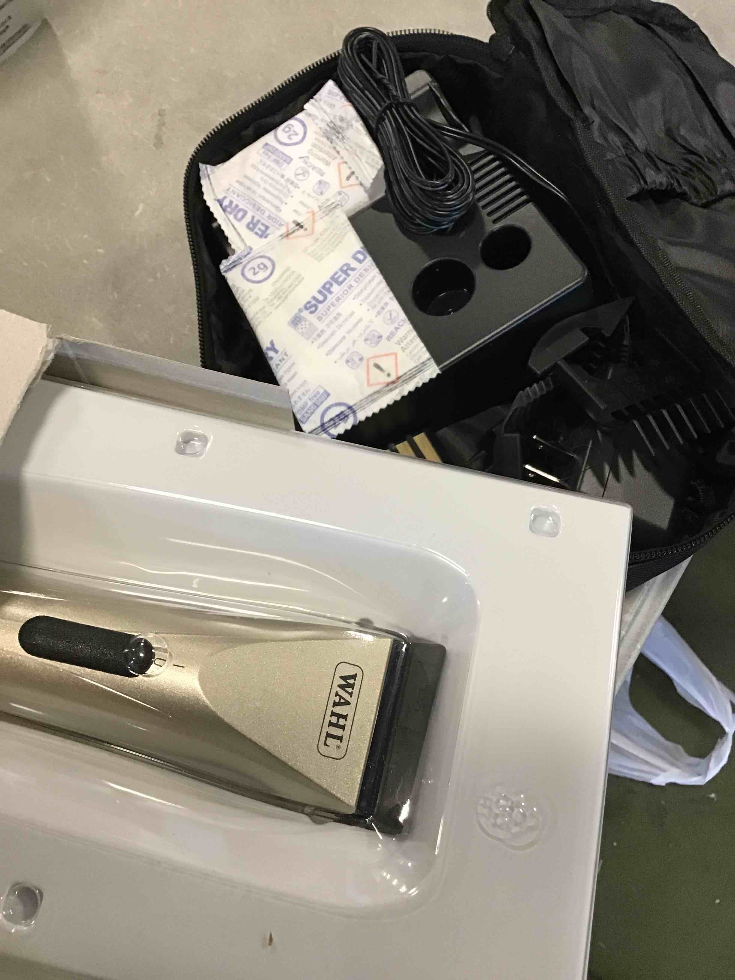 https://s3.amazonaws.com/lotting-images-prod/bidfta/PPE0438991_1728072433882.jpeg