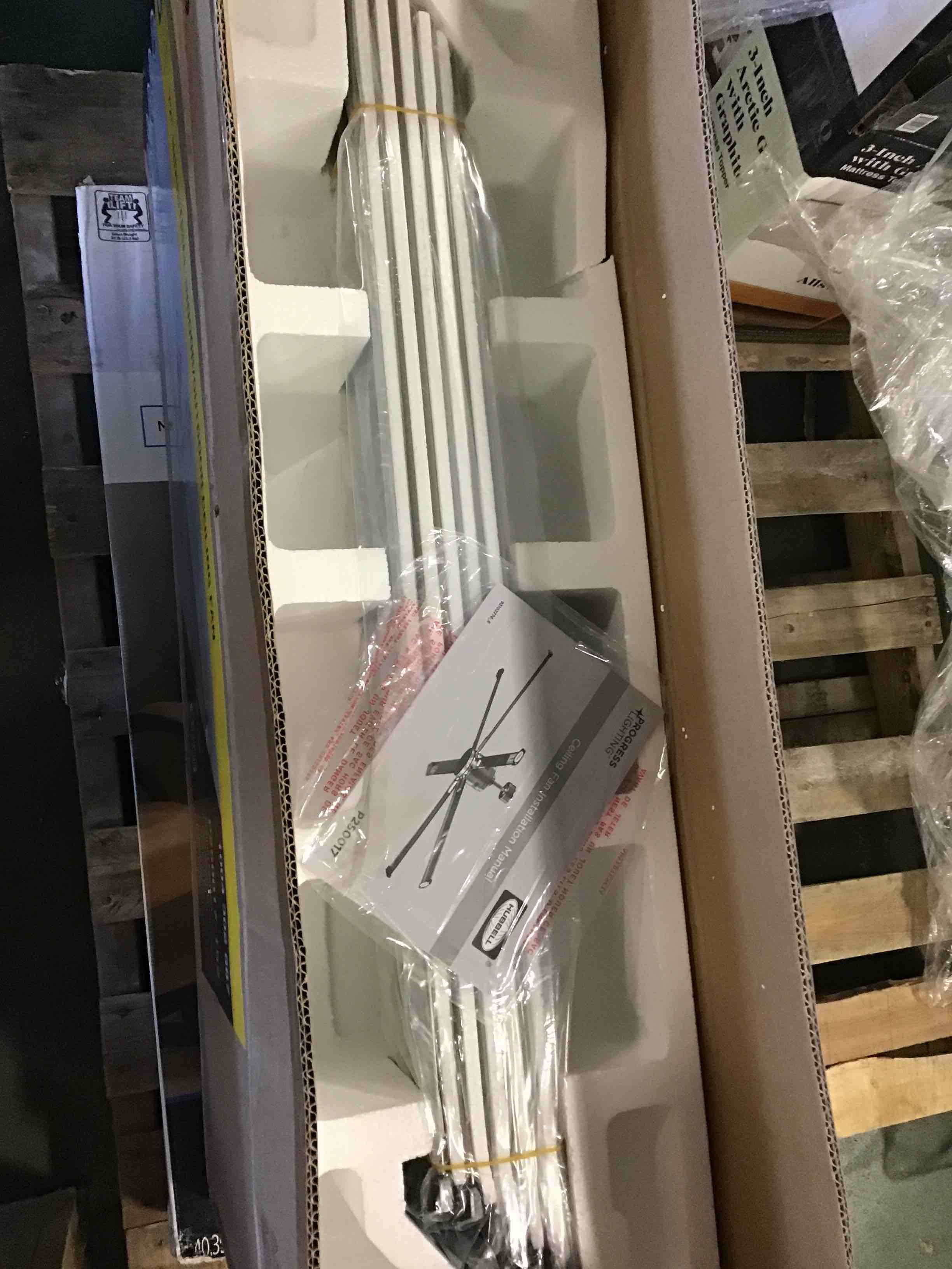 https://s3.amazonaws.com/lotting-images-prod/bidfta/PPE0439332_1728393885892.jpeg