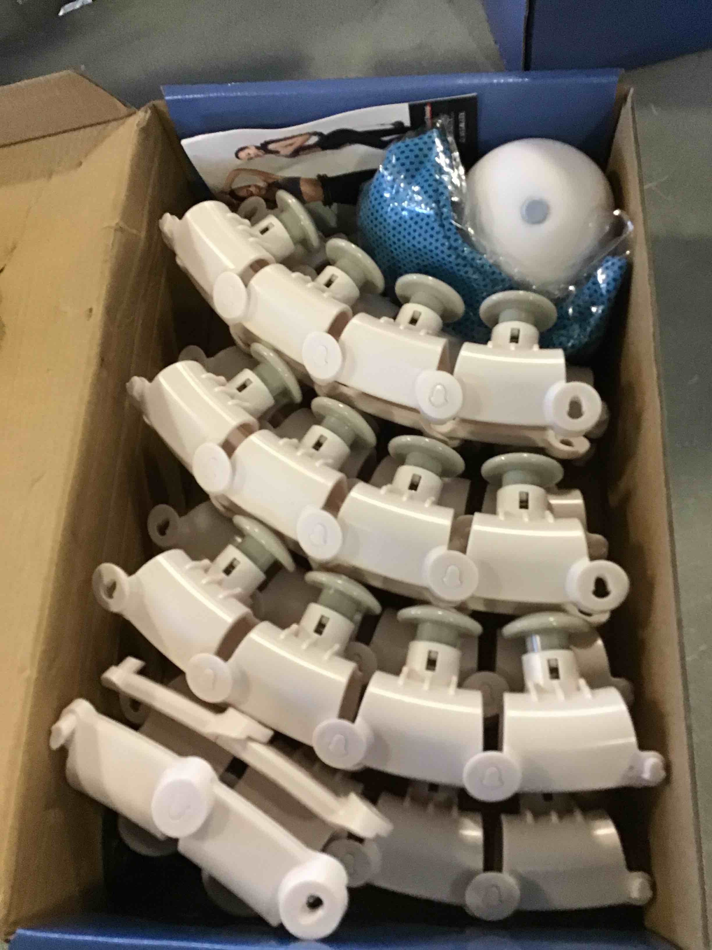 https://s3.amazonaws.com/lotting-images-prod/bidfta/PPE0439389_1728400200031.jpeg
