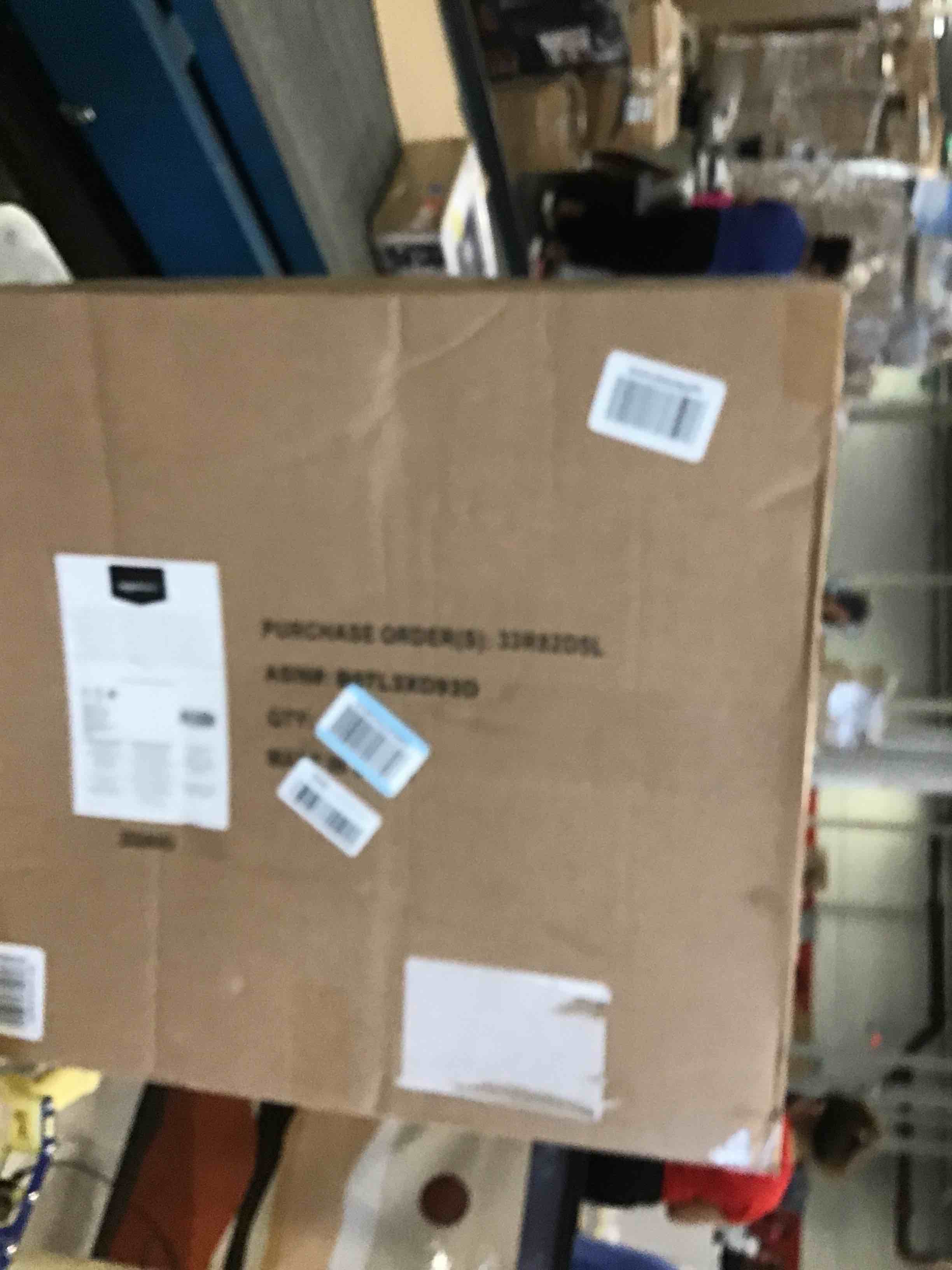 https://s3.amazonaws.com/lotting-images-prod/bidfta/PPE0441282_1728484745488.jpeg