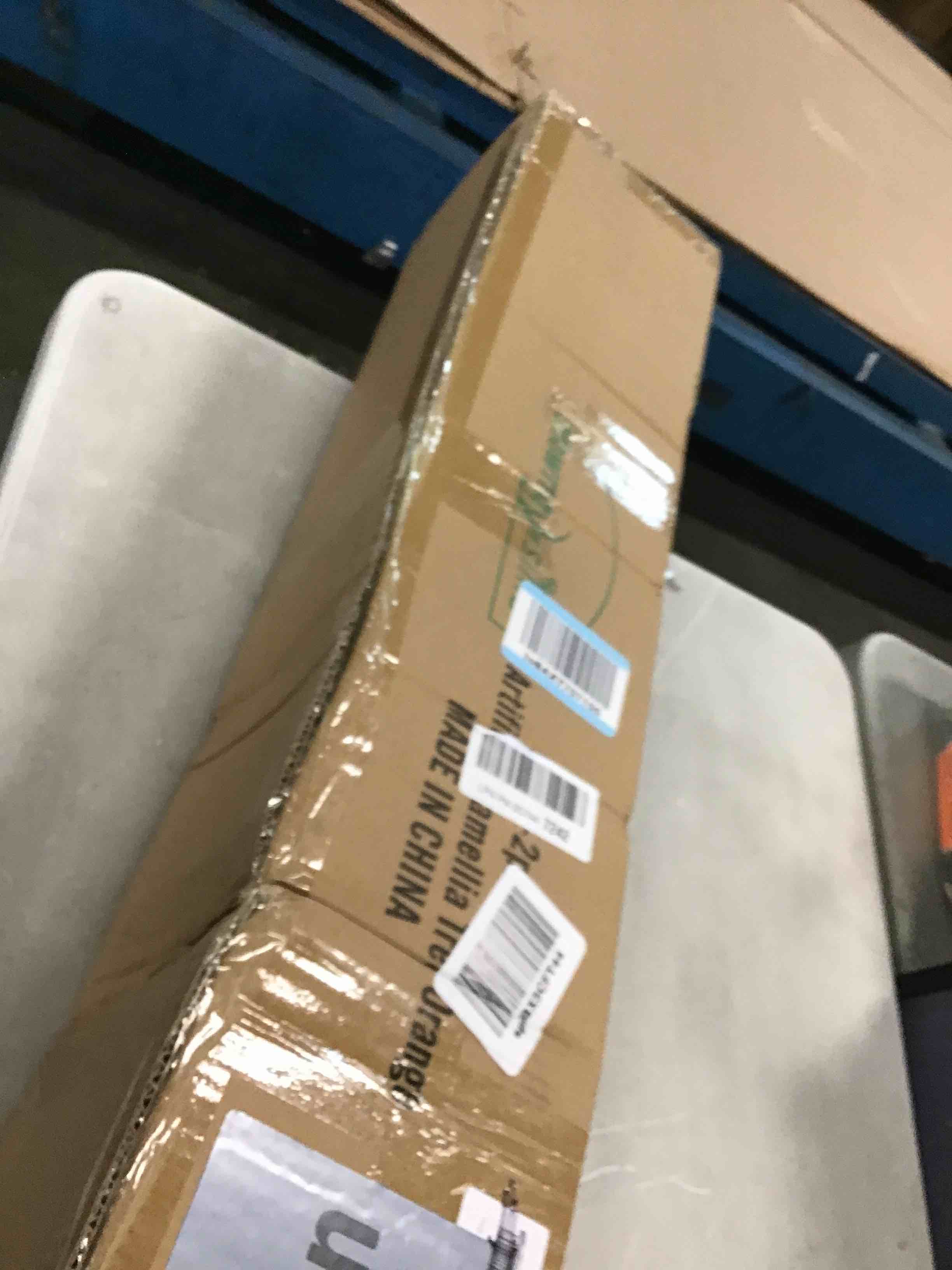 https://s3.amazonaws.com/lotting-images-prod/bidfta/PPE0441338_1728480368834.jpeg