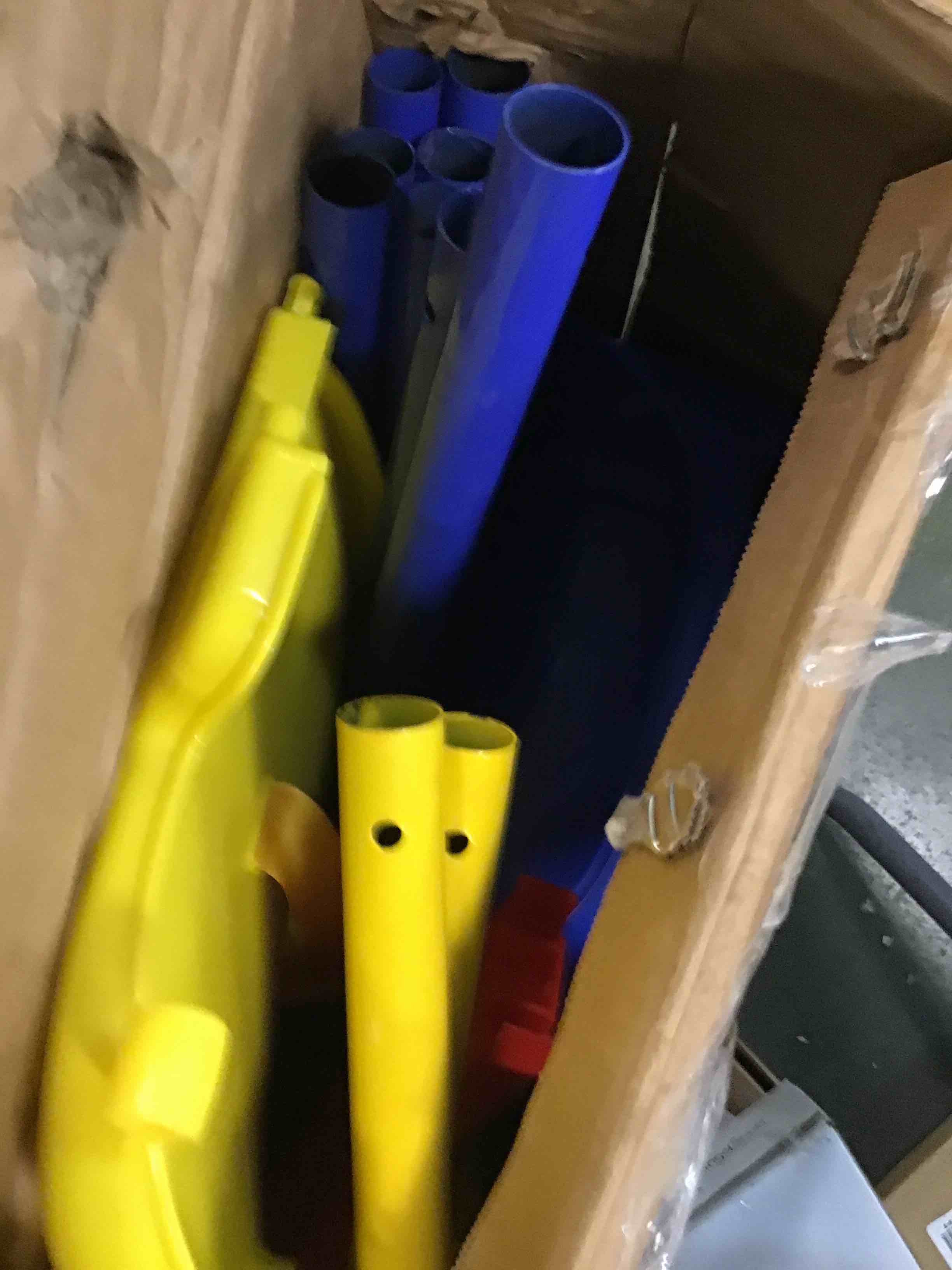 https://s3.amazonaws.com/lotting-images-prod/bidfta/PPE0441357_1728479443226.jpeg