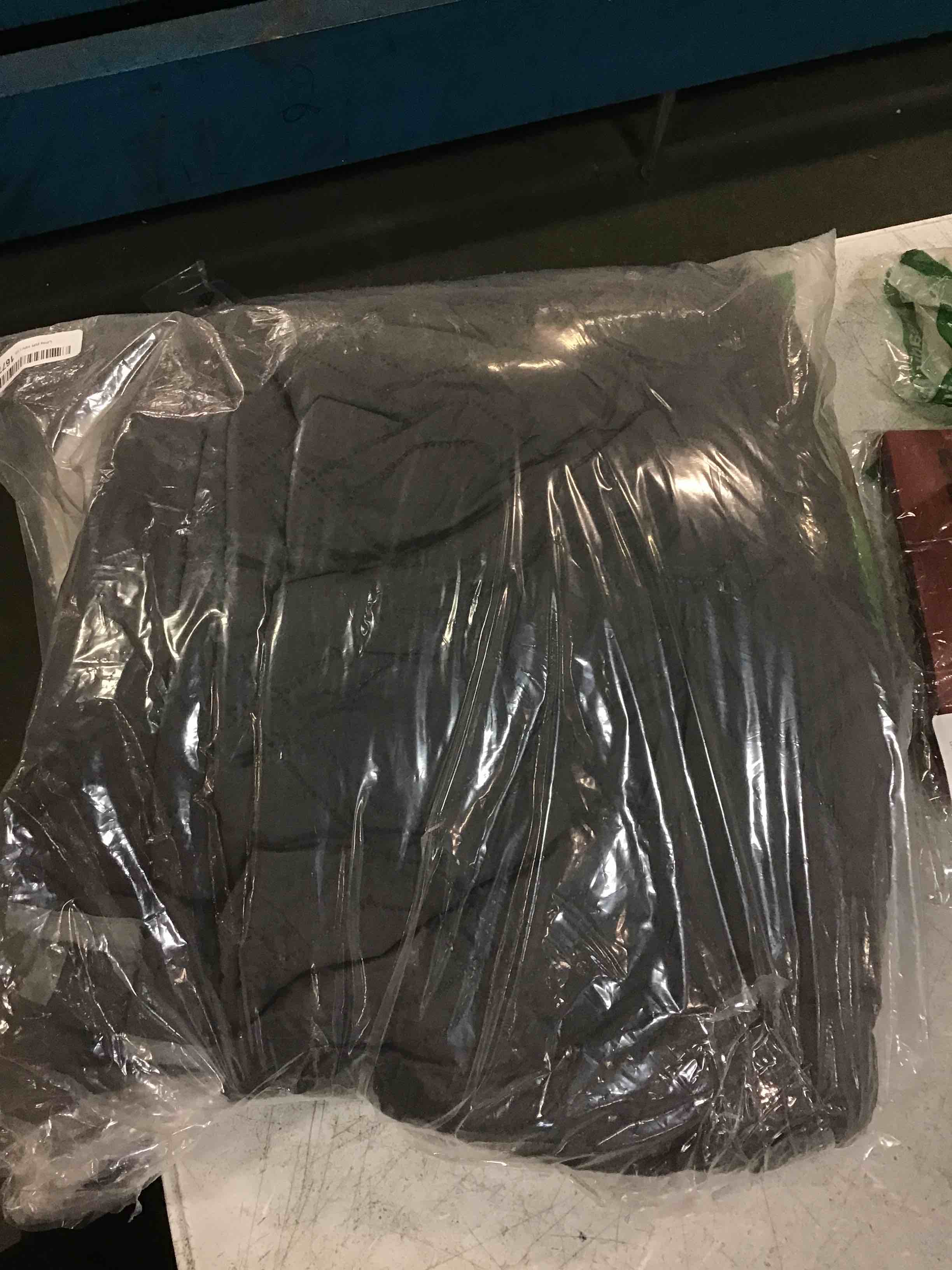 https://s3.amazonaws.com/lotting-images-prod/bidfta/PPE0442553_1729604057776.jpeg