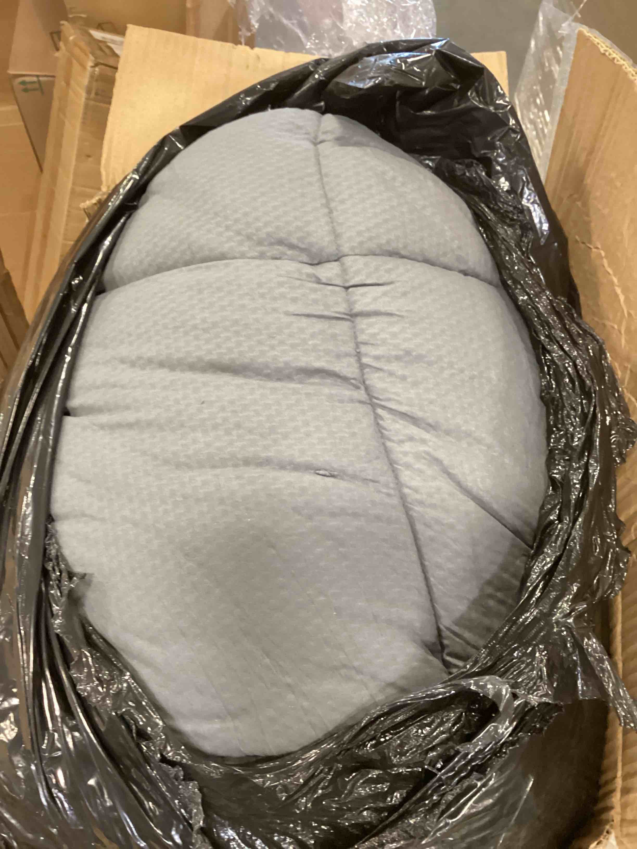 https://s3.amazonaws.com/lotting-images-prod/bidfta/PPE0442789_1729272045039.jpeg