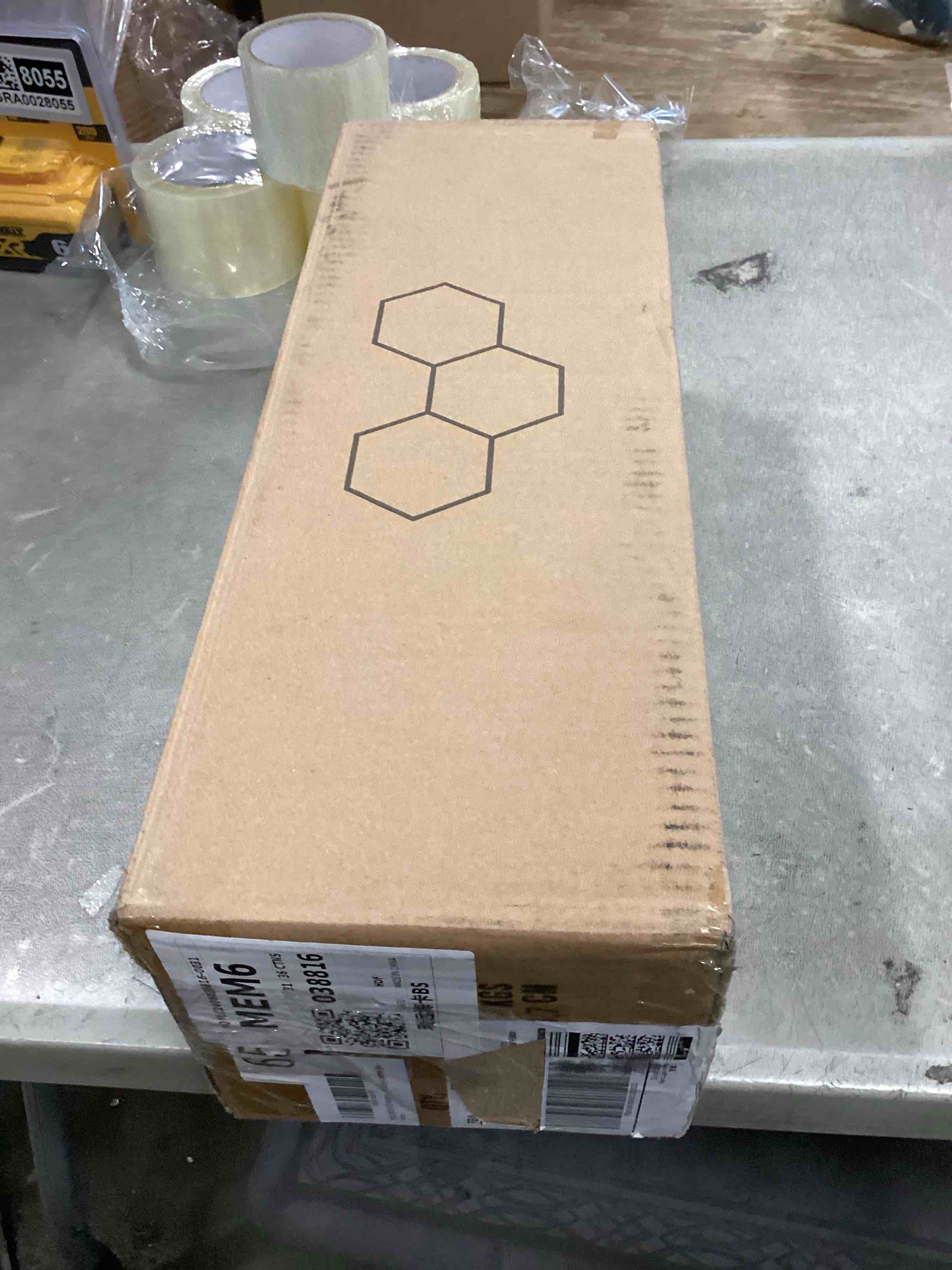 https://s3.amazonaws.com/lotting-images-prod/bidfta/PPE0442863_1729256079803.jpeg