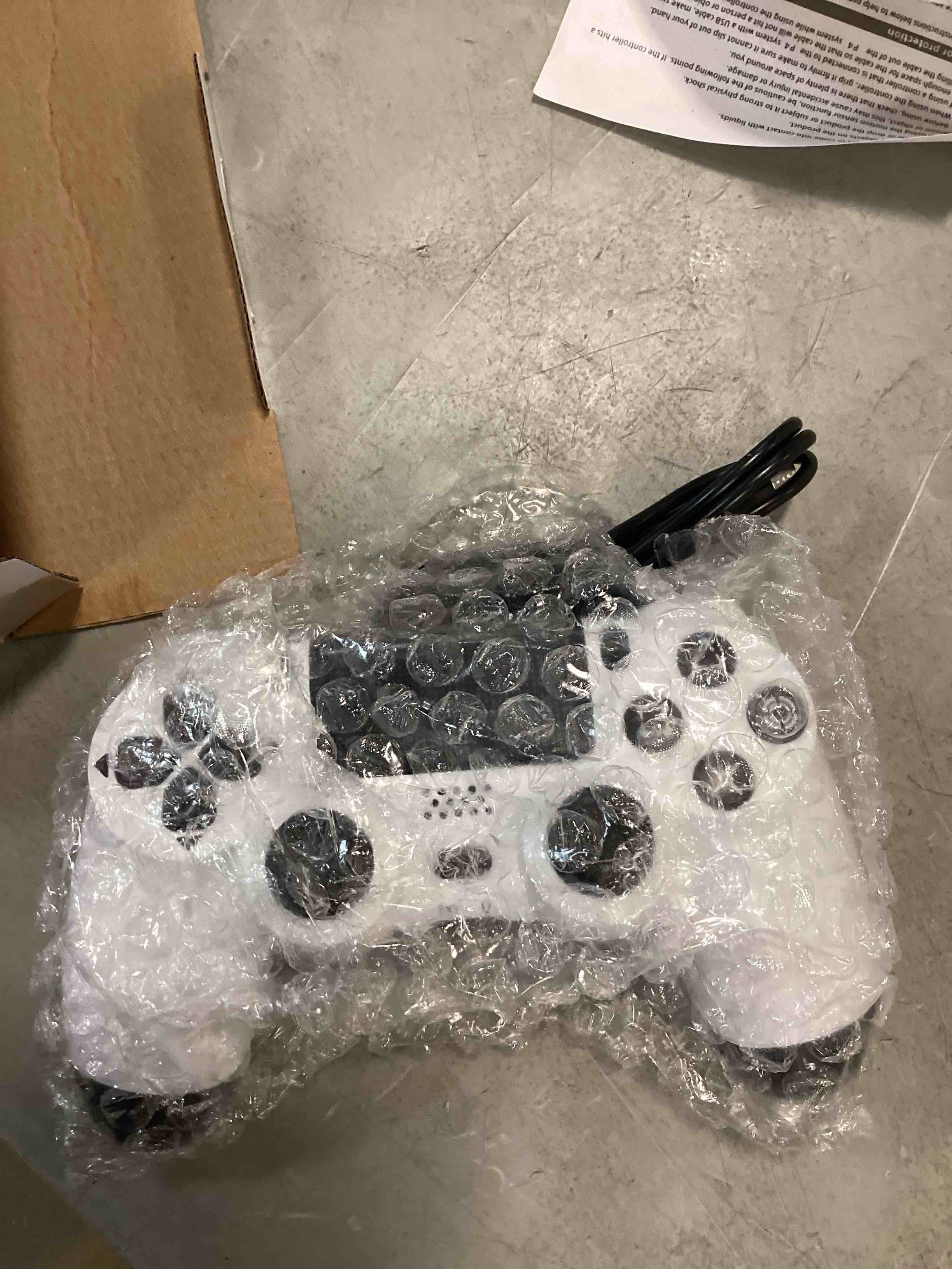 https://s3.amazonaws.com/lotting-images-prod/bidfta/PPE0442982_1729176269010.jpeg