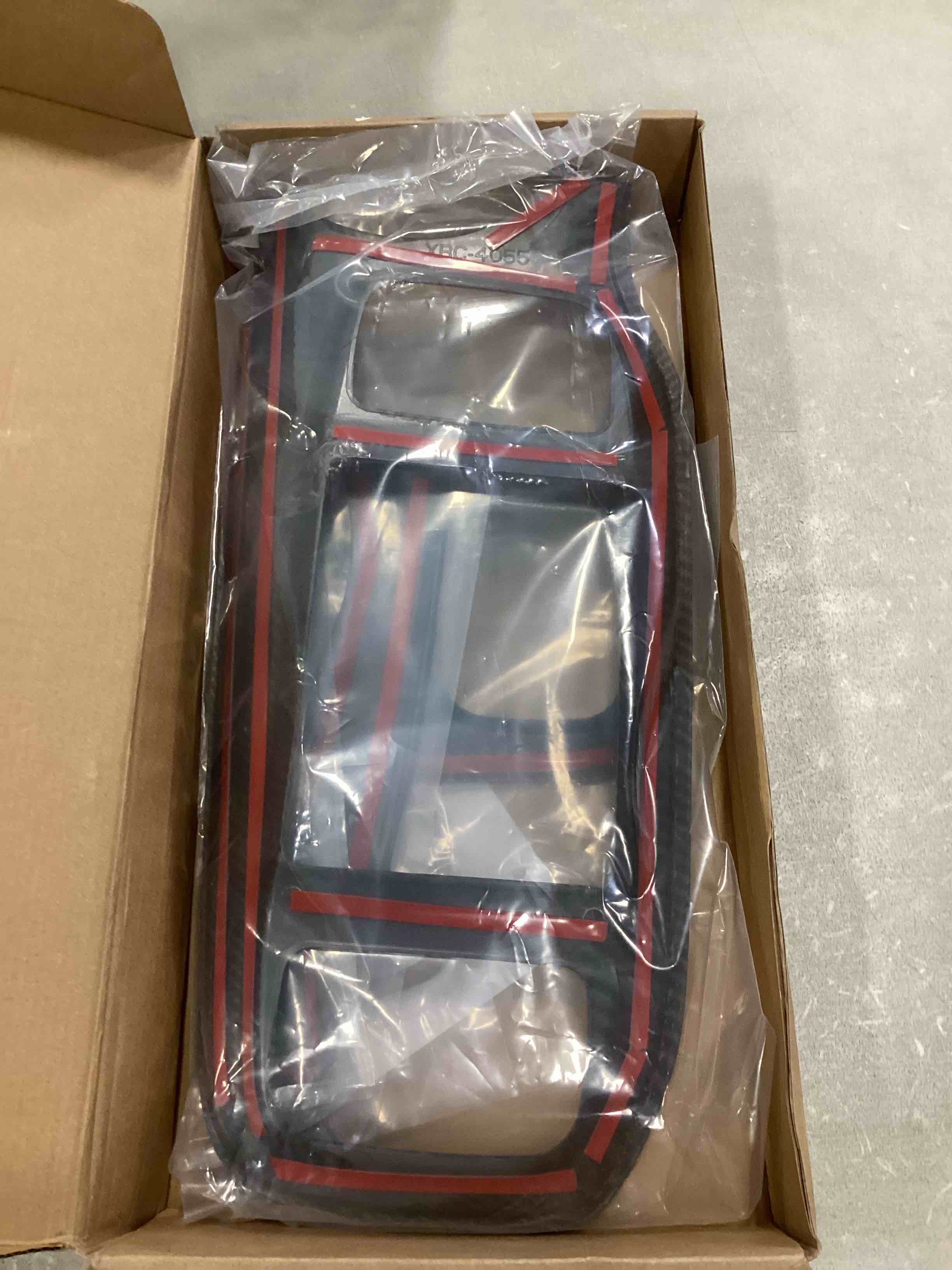https://s3.amazonaws.com/lotting-images-prod/bidfta/PPE0443447_1728489034521.jpeg