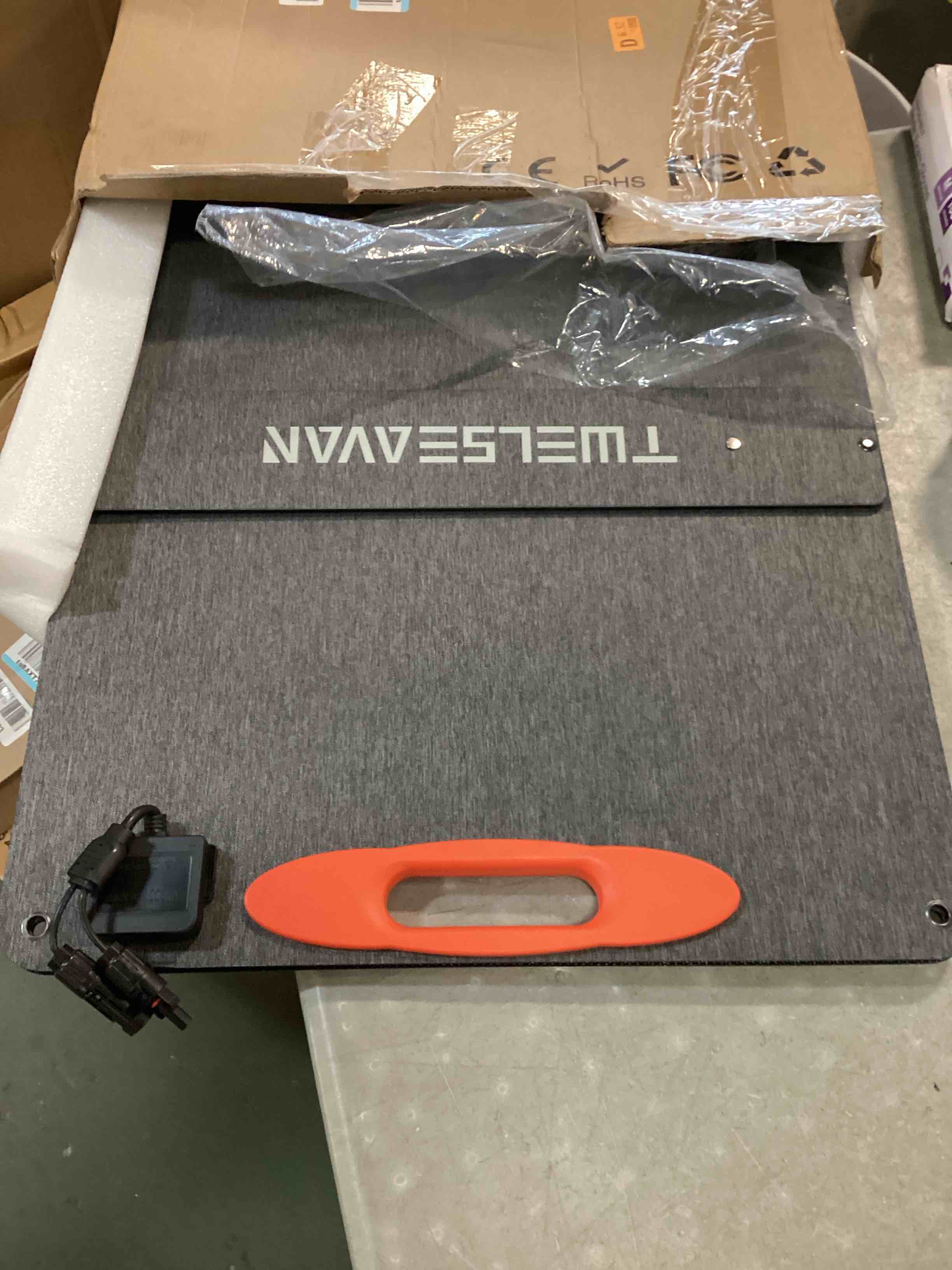 https://s3.amazonaws.com/lotting-images-prod/bidfta/PPE0443852_1728303840210.jpeg