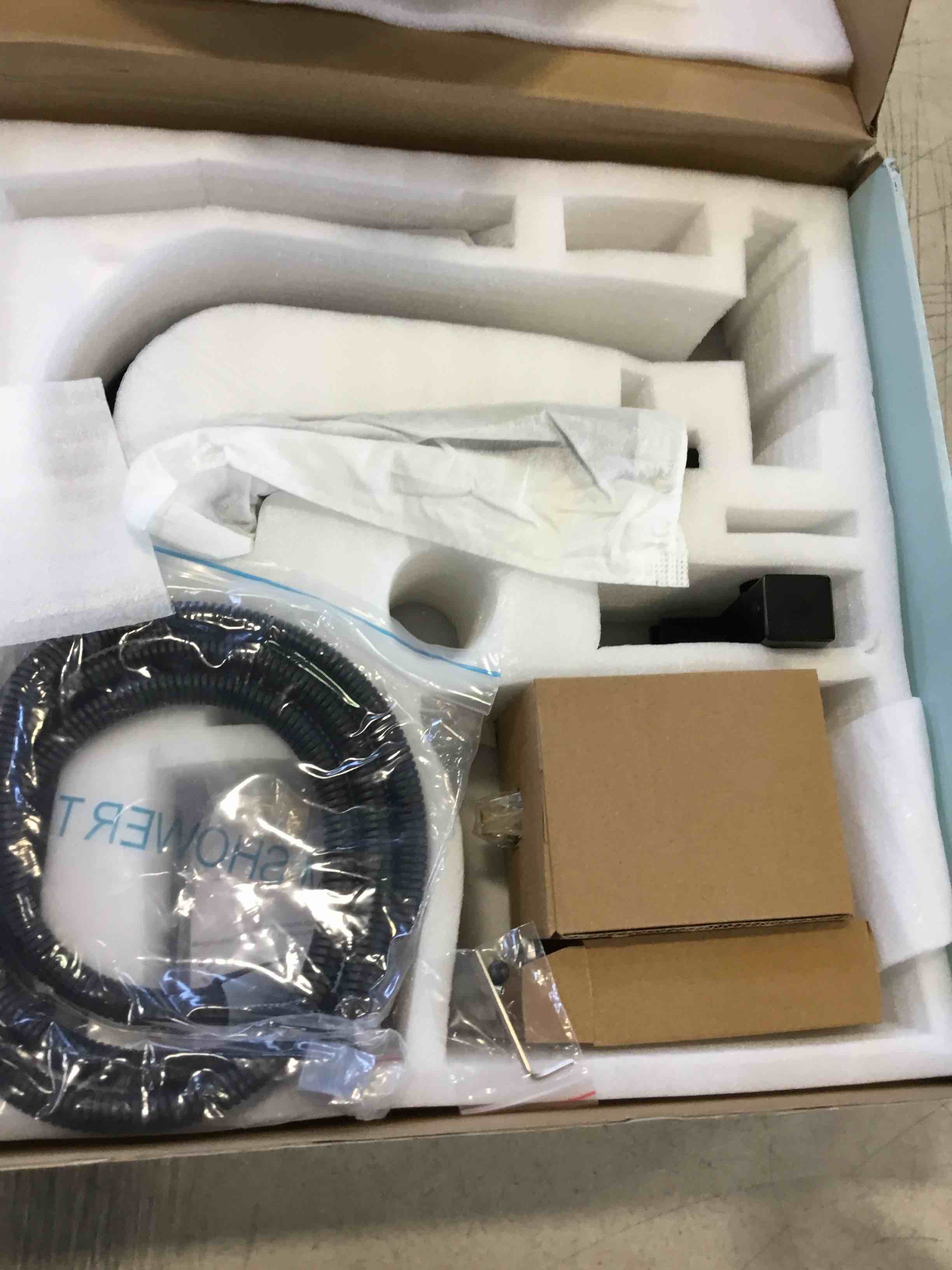 https://s3.amazonaws.com/lotting-images-prod/bidfta/PPE0444402_1728675047713.jpeg