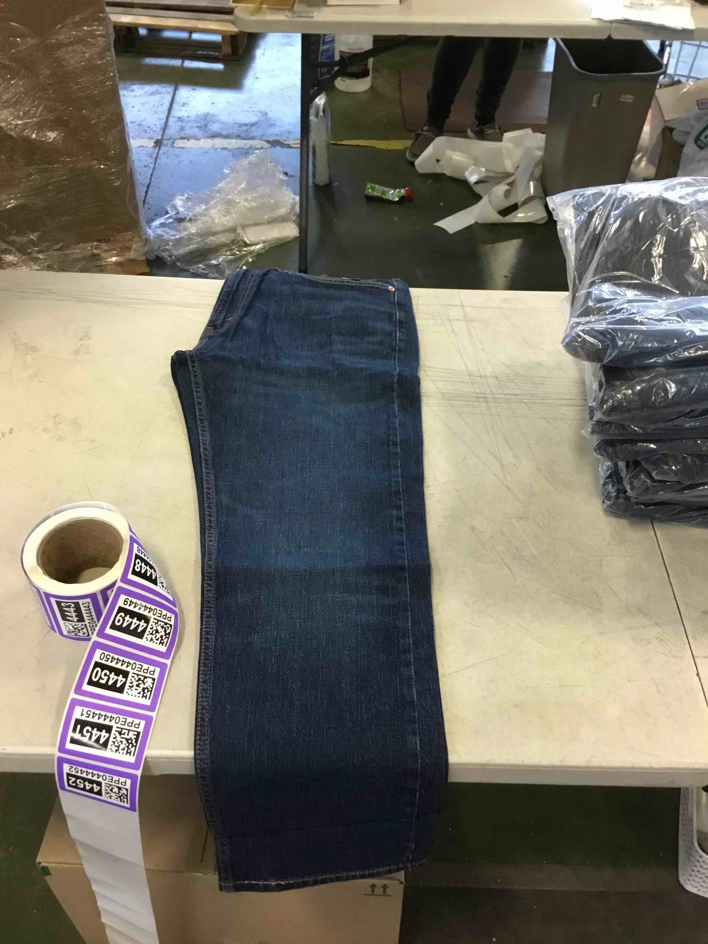https://s3.amazonaws.com/lotting-images-prod/bidfta/PPE0444458_1728668924386.jpeg