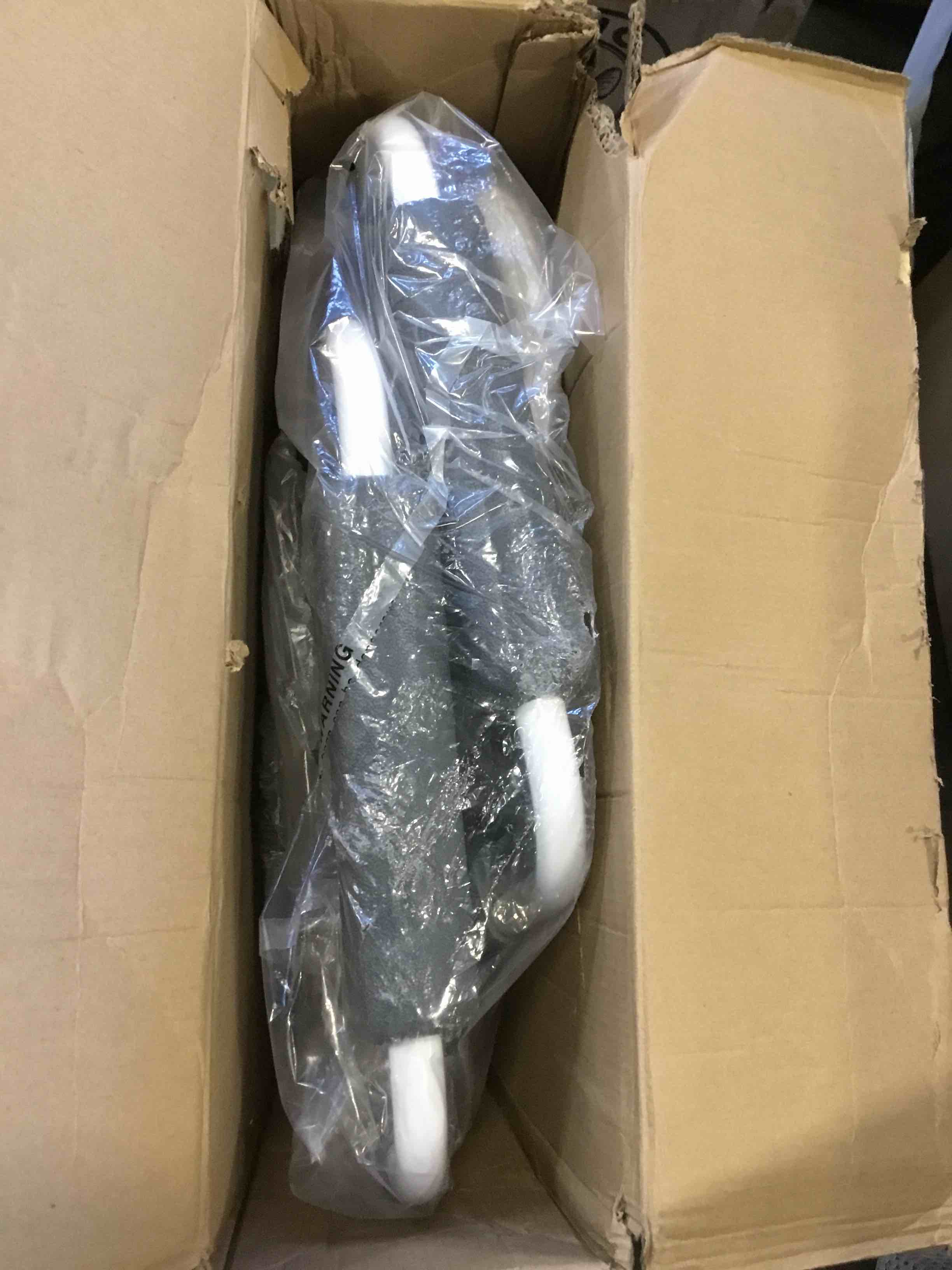 https://s3.amazonaws.com/lotting-images-prod/bidfta/PPE0444873_1728579540089.jpeg
