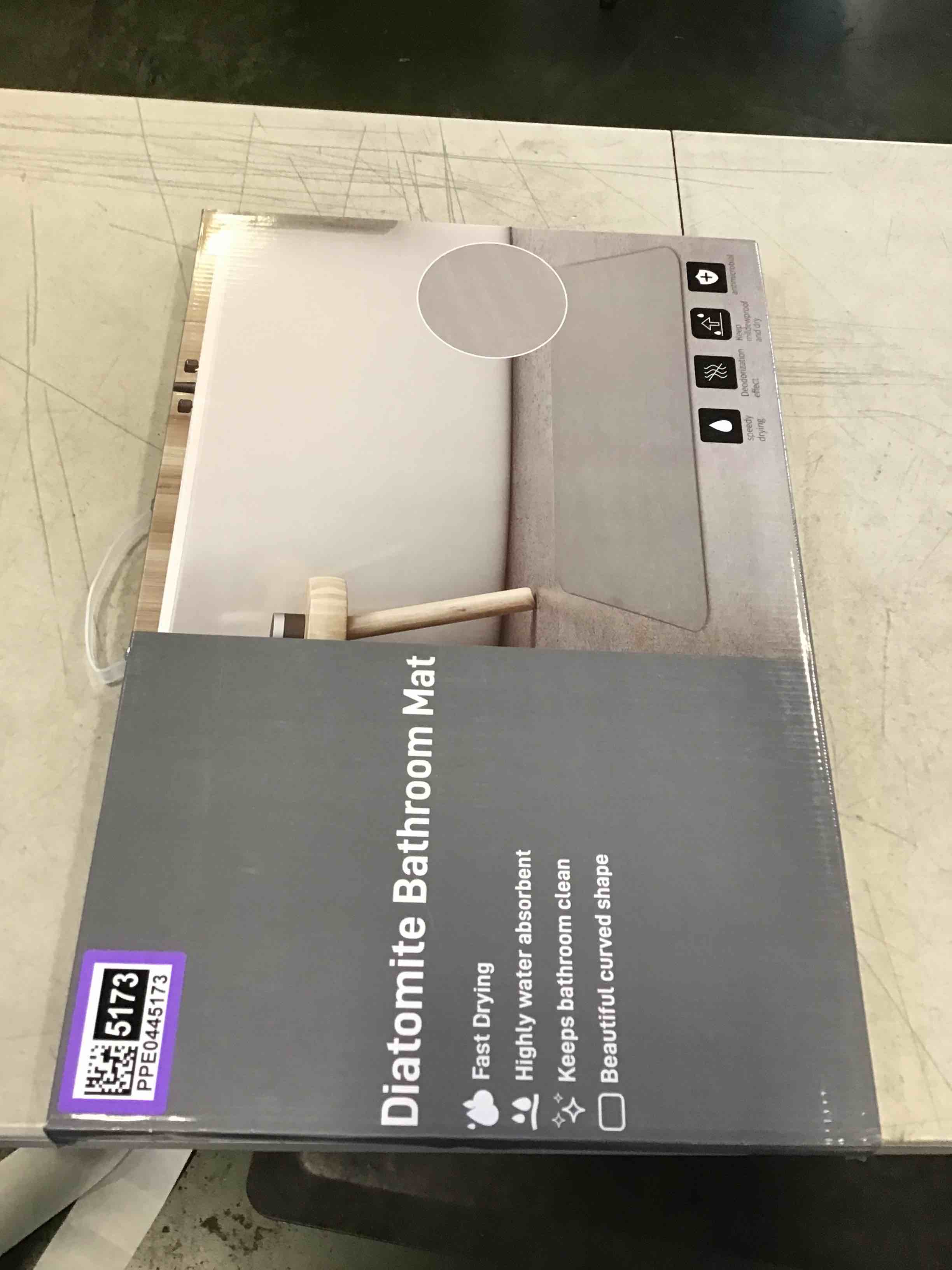 https://s3.amazonaws.com/lotting-images-prod/bidfta/PPE0445170_1728480266032.jpeg