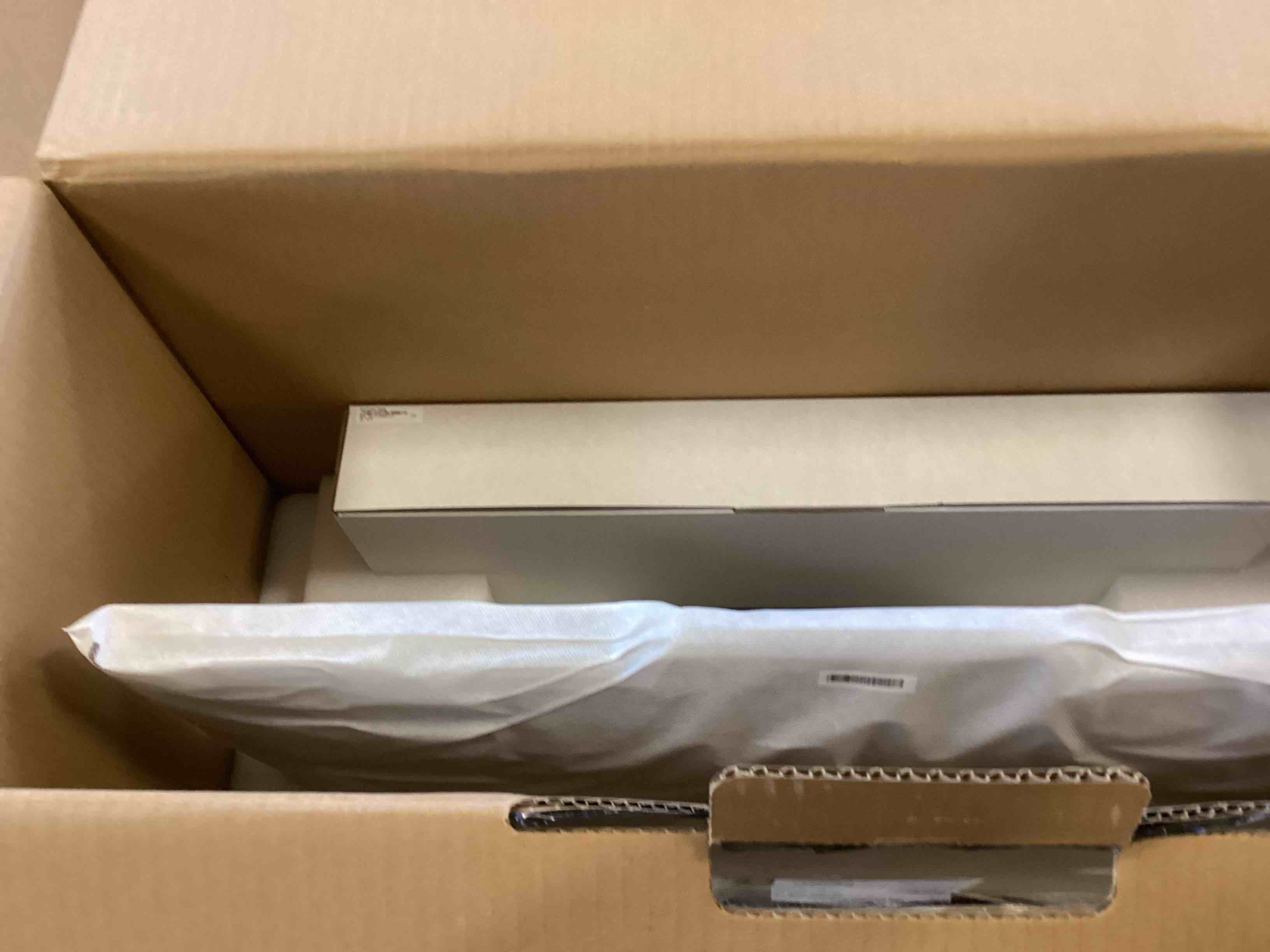 https://s3.amazonaws.com/lotting-images-prod/bidfta/PPE0445255_1728068556458.jpeg