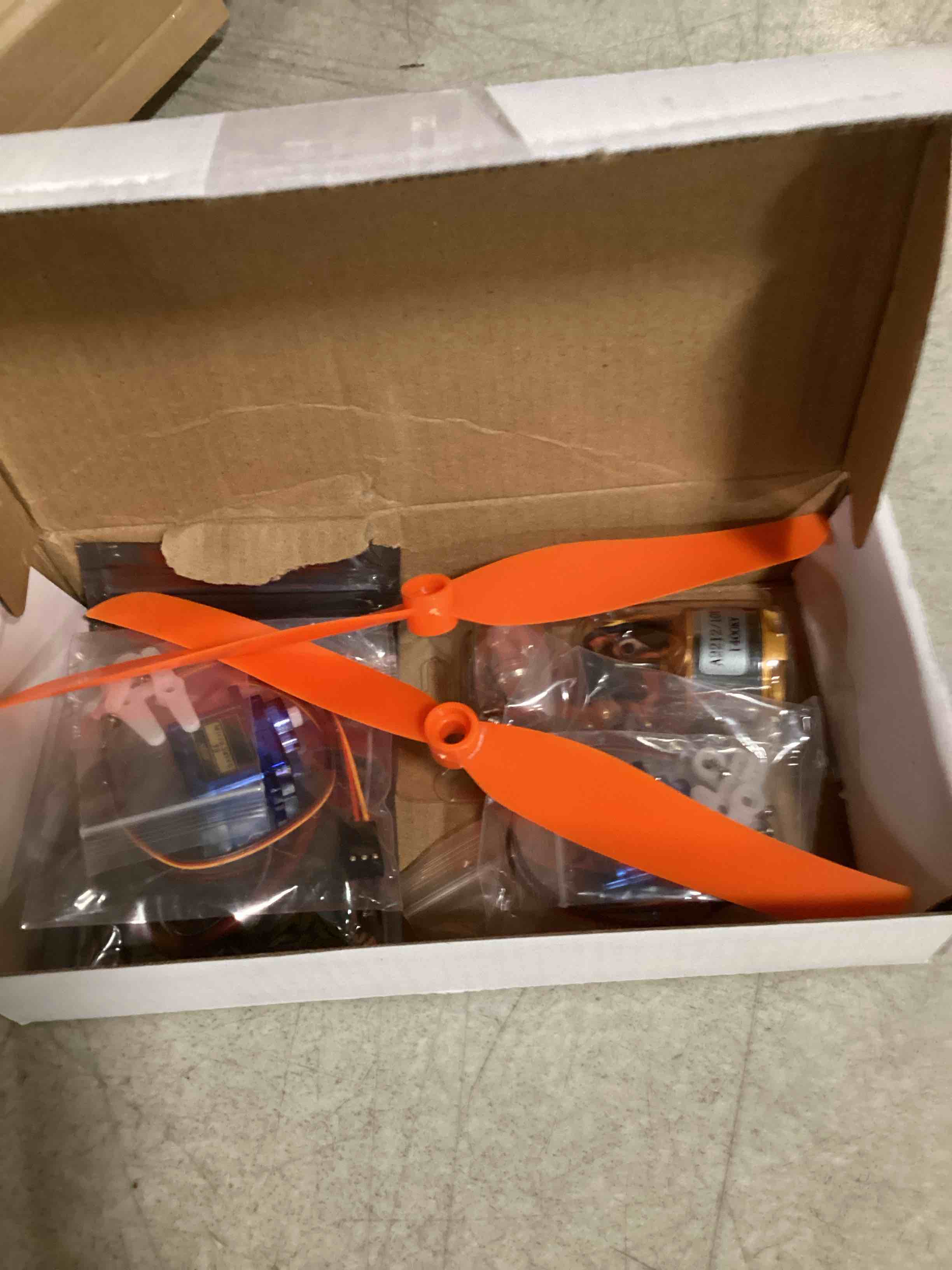 https://s3.amazonaws.com/lotting-images-prod/bidfta/PPE0446443_1729165480854.jpeg
