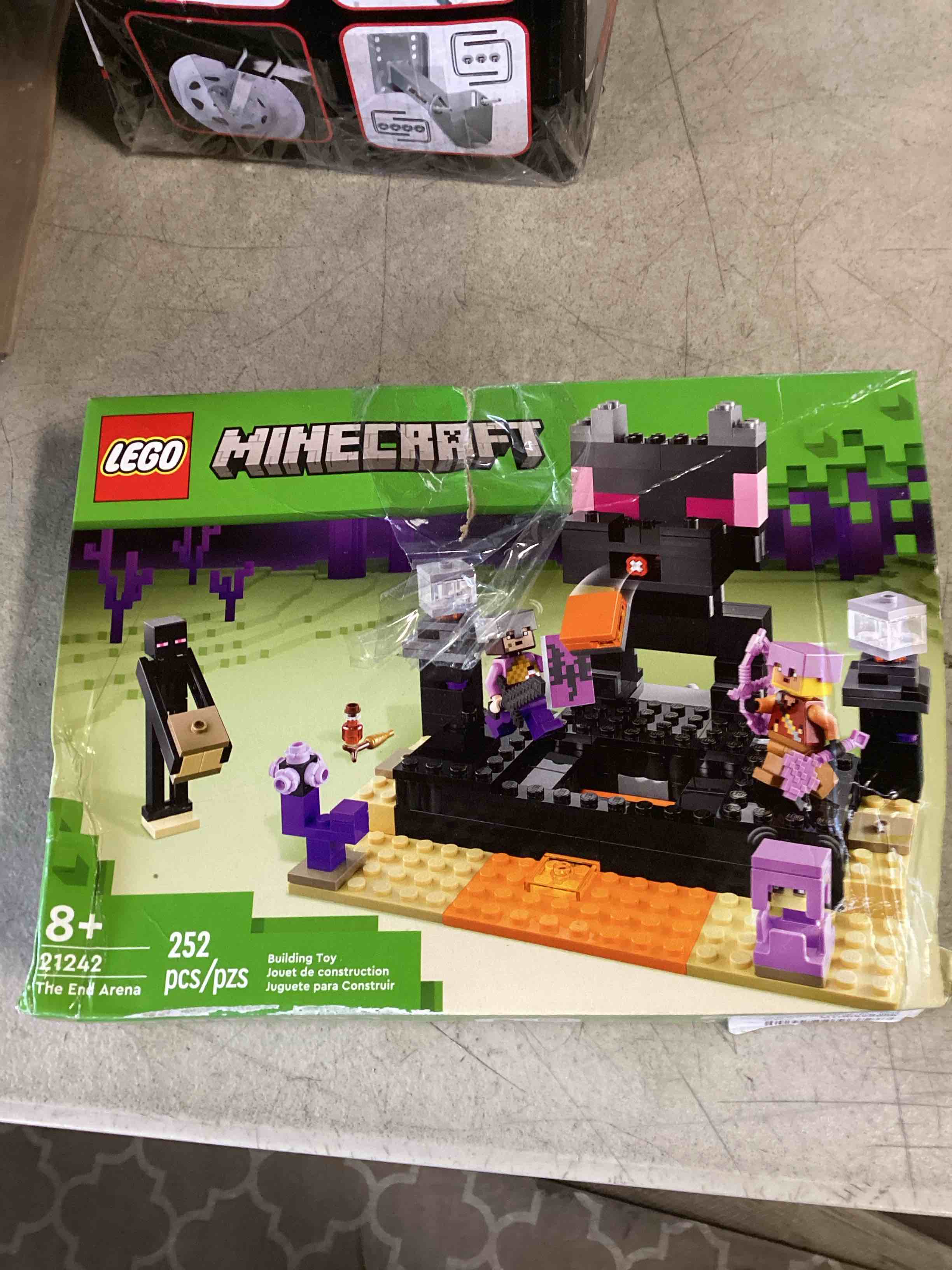 LEGO Minecraft The End Arena 21242, PlayervsPlayer Battle Playset