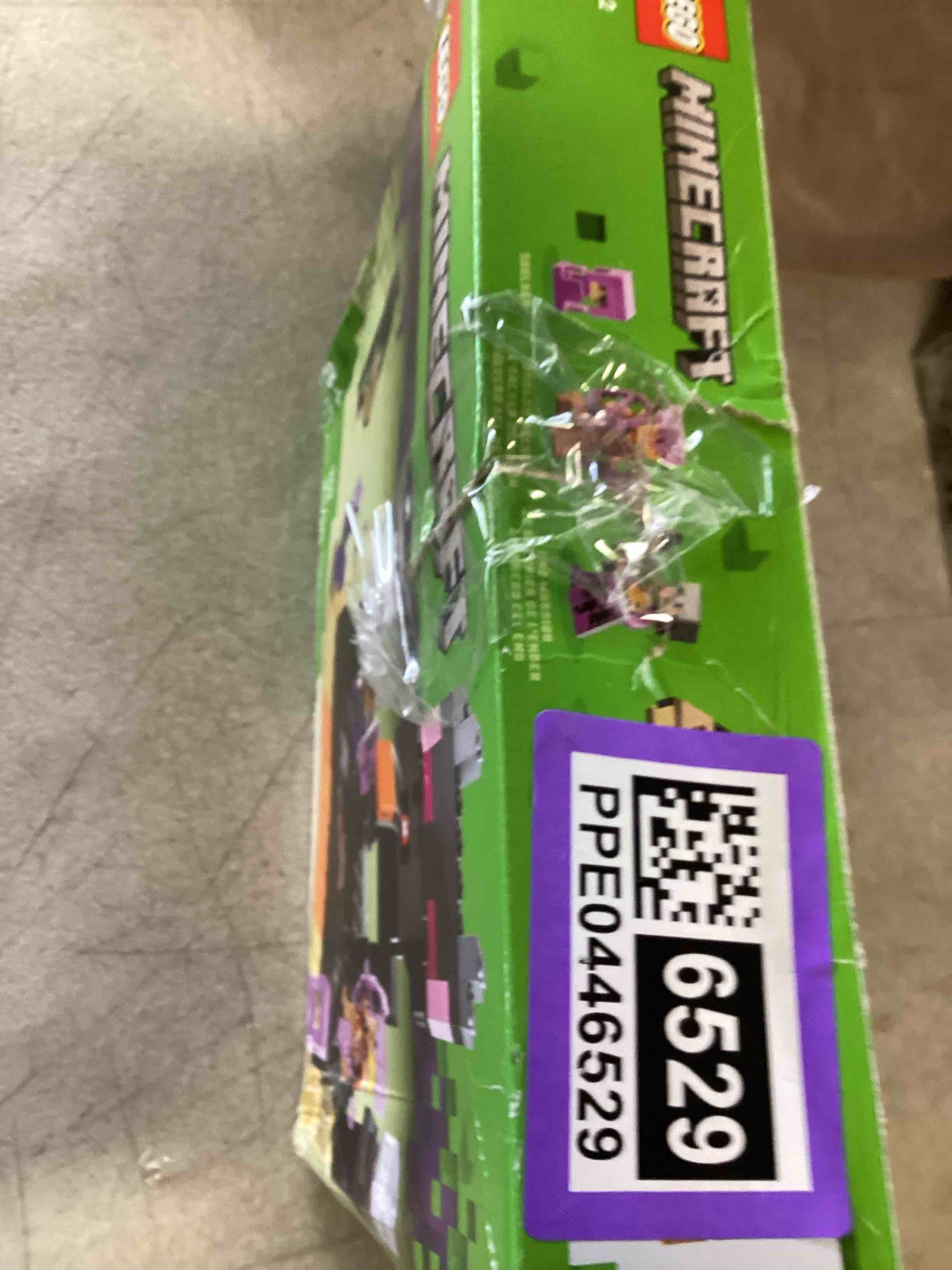 LEGO Minecraft The End Arena 21242, PlayervsPlayer Battle Playset