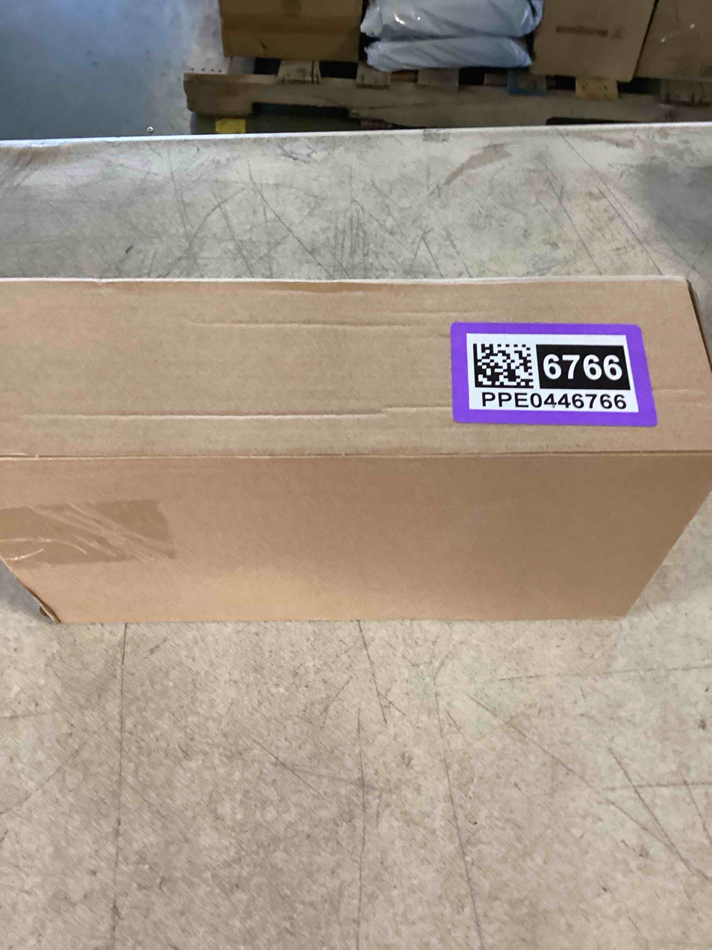 https://s3.amazonaws.com/lotting-images-prod/bidfta/PPE0446766_1729021834990.jpeg