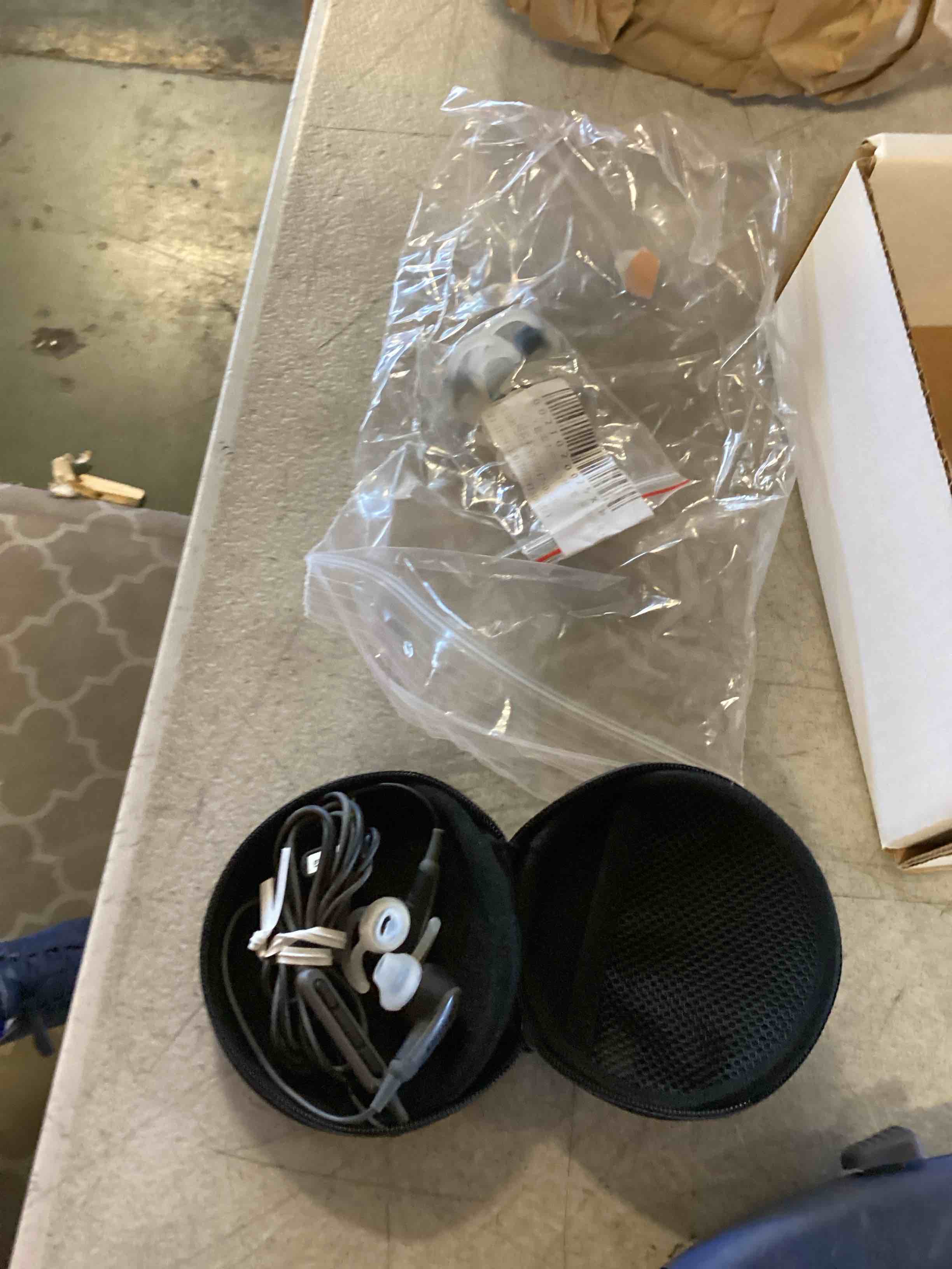 Bose SoundSport Wired inear headphones for Samsung and Android devices