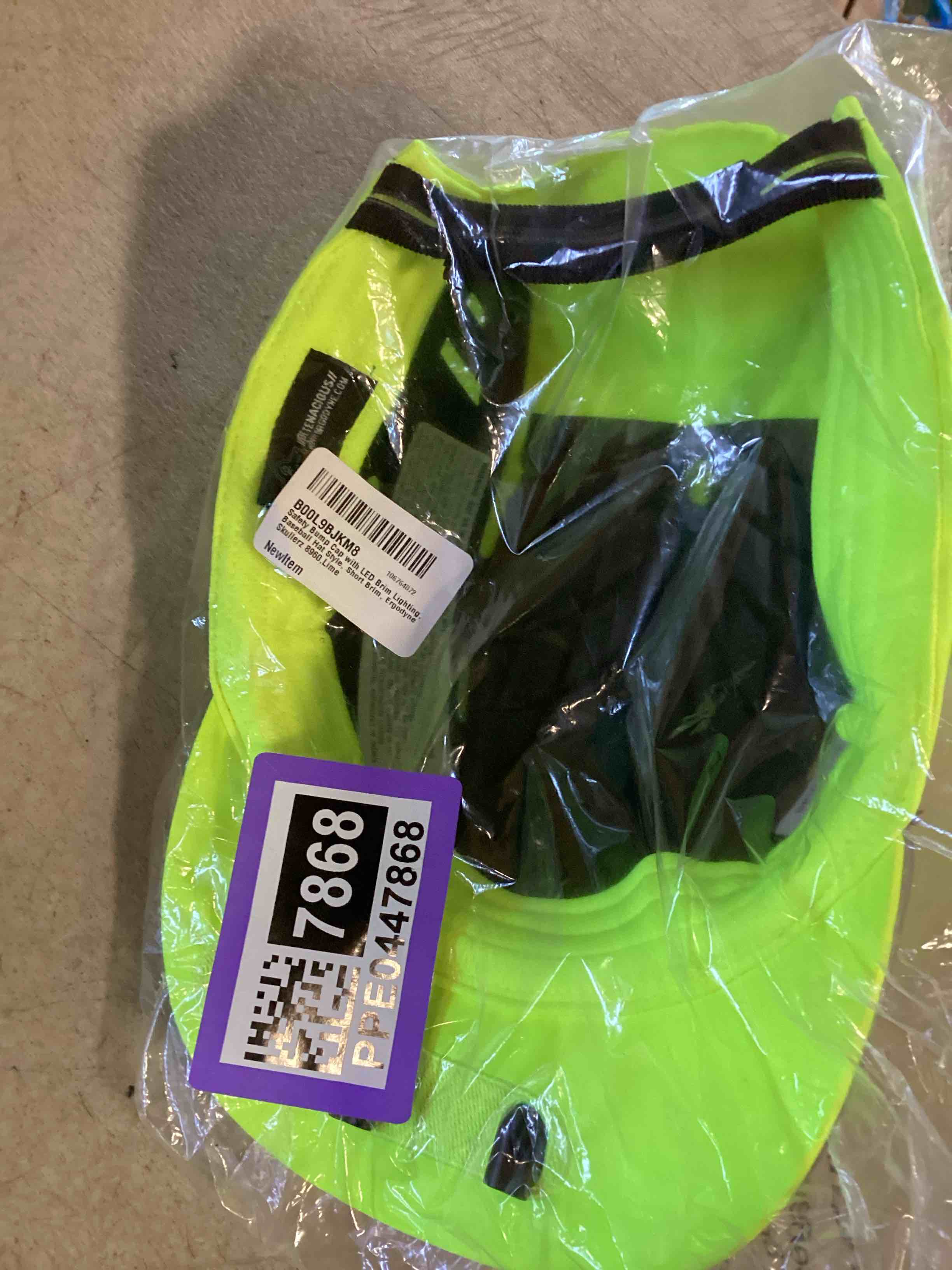 Ergodyne SkullerzÂ® 8960 Bump Cap w/ LED Lighting Technology Lime Short