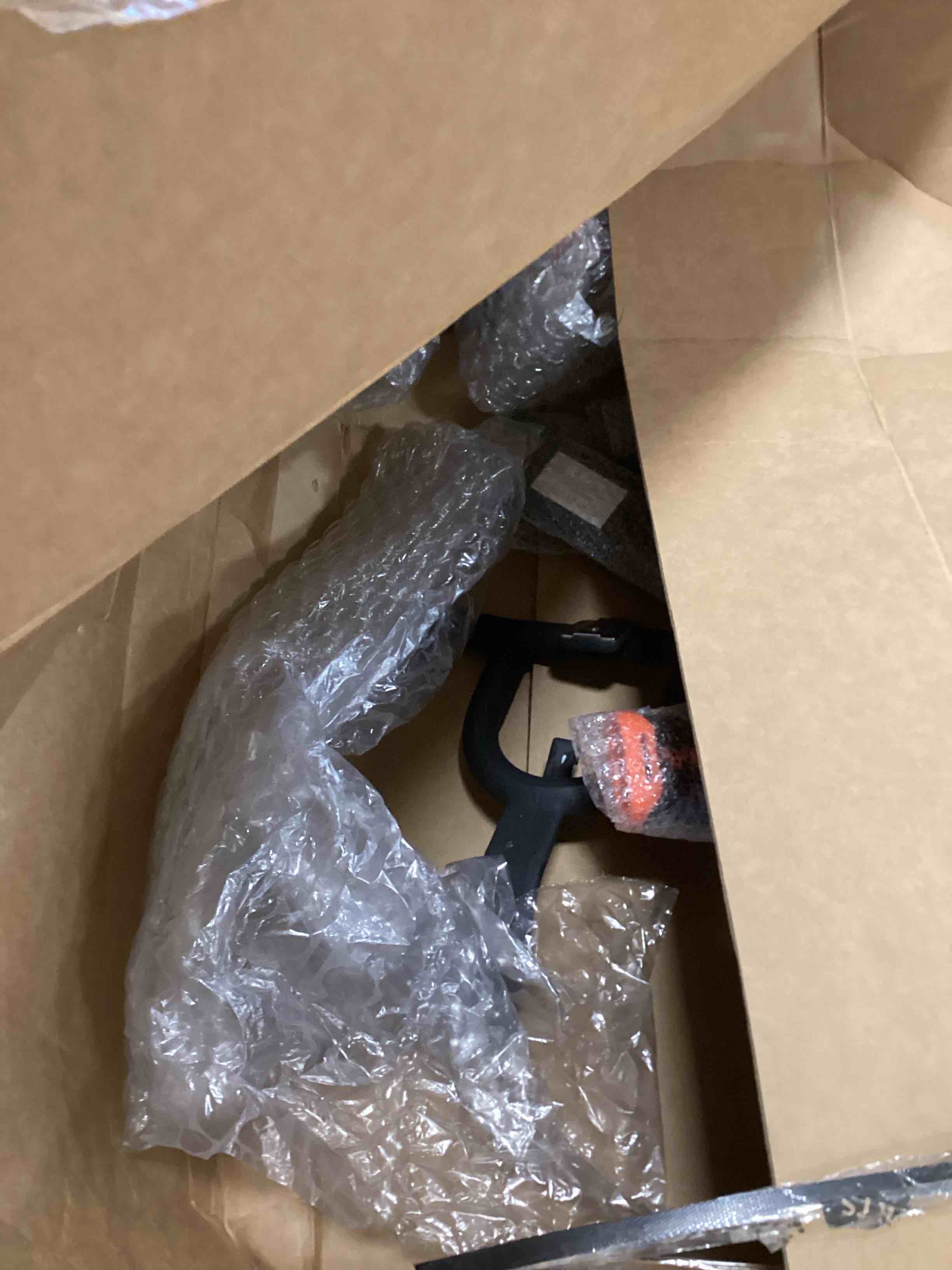https://s3.amazonaws.com/lotting-images-prod/bidfta/PPE0448077_1738780608884.jpeg