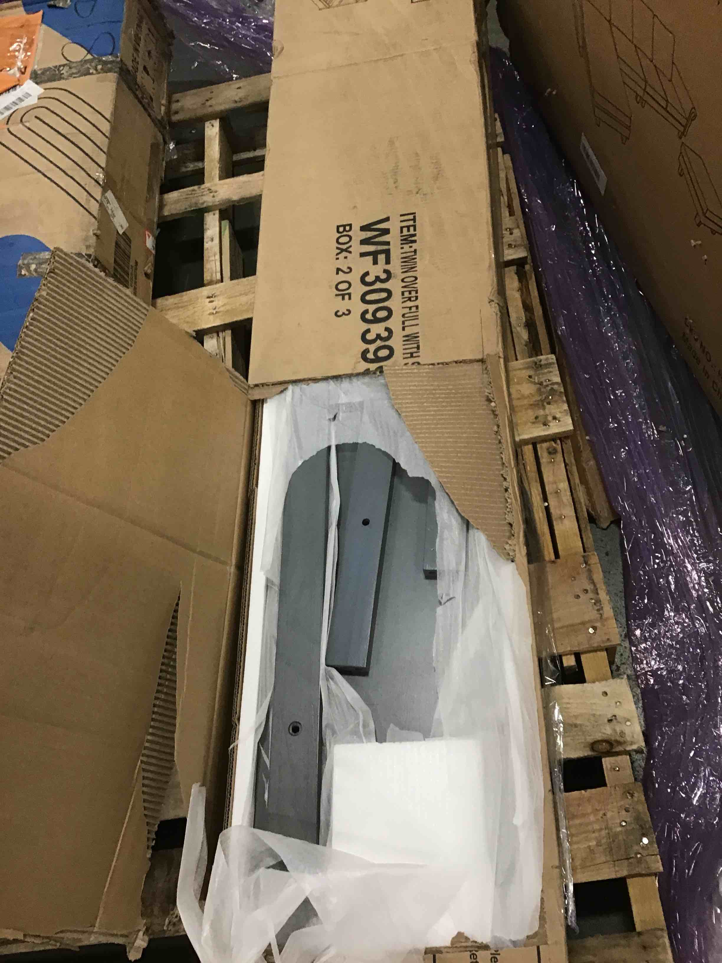 https://s3.amazonaws.com/lotting-images-prod/bidfta/PPE0448911_1738069417751.jpeg