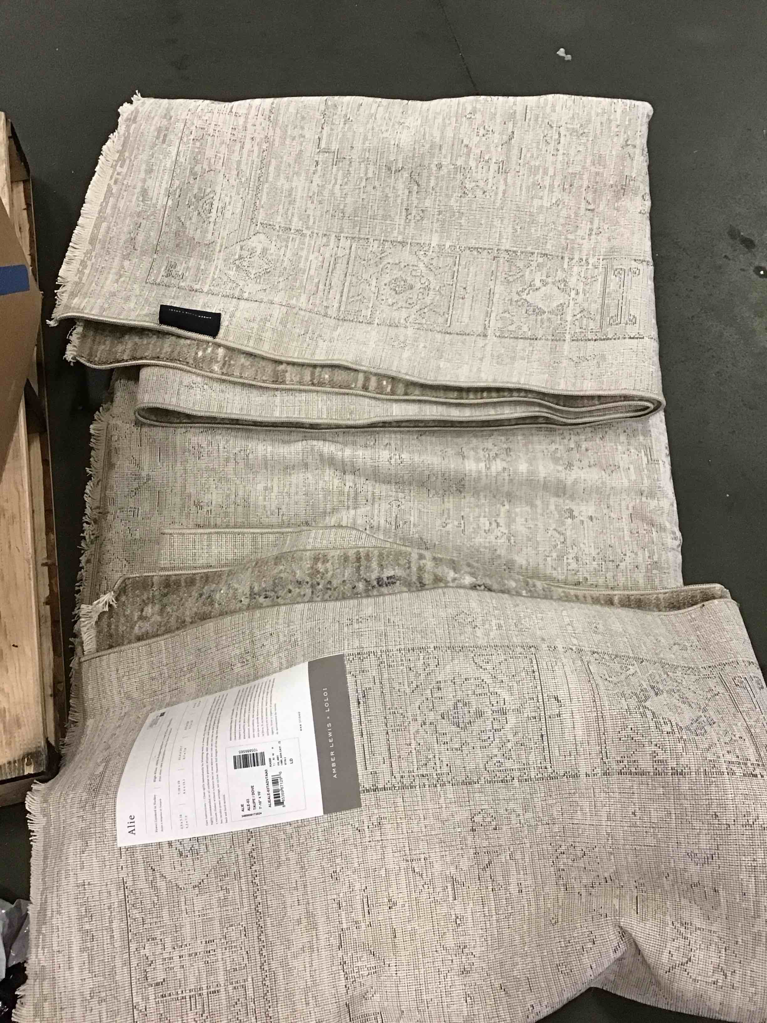 https://s3.amazonaws.com/lotting-images-prod/bidfta/PPE0449013_1737989450159.jpeg