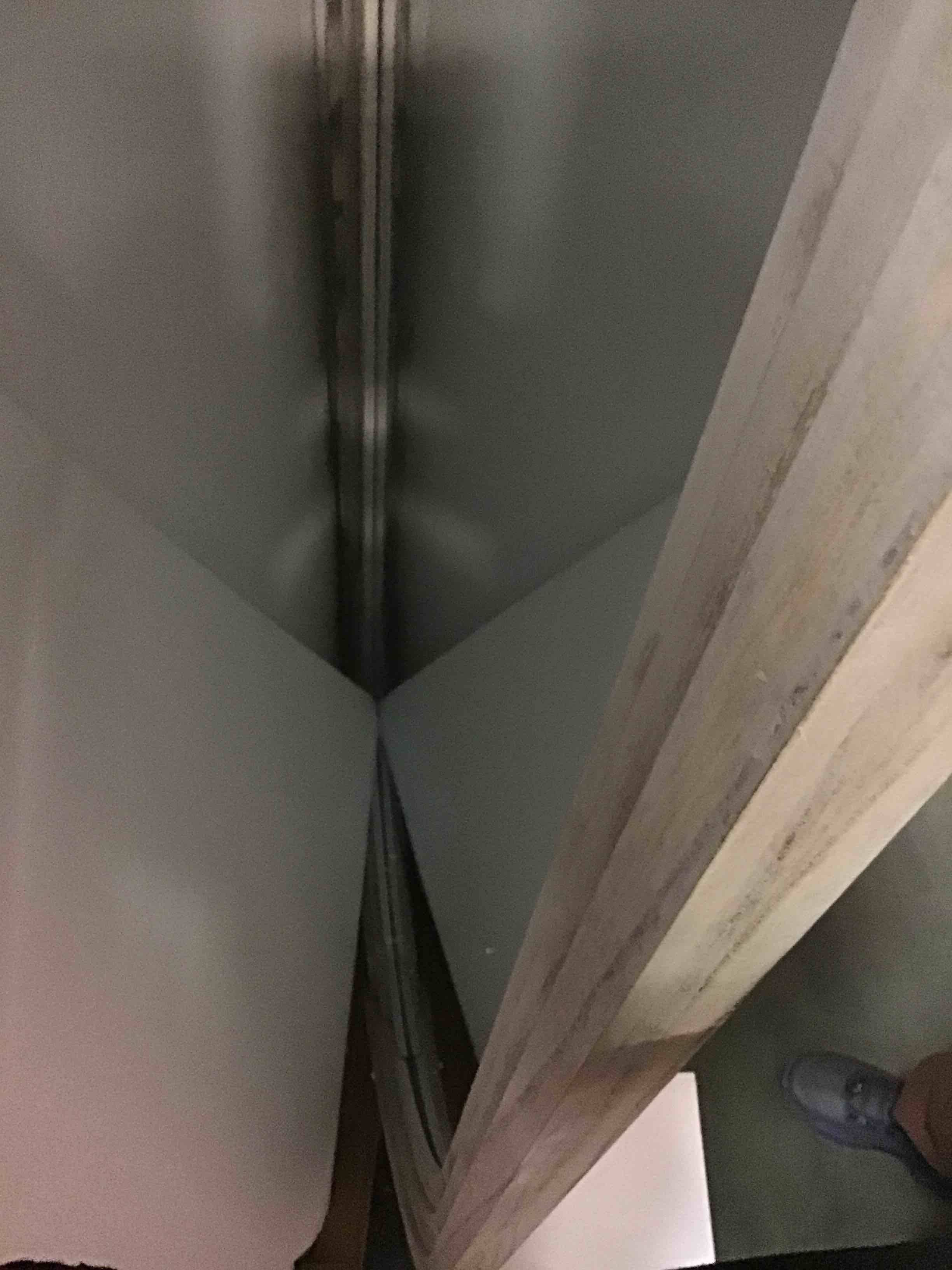 https://s3.amazonaws.com/lotting-images-prod/bidfta/PPE0449697_1733446687913.jpeg