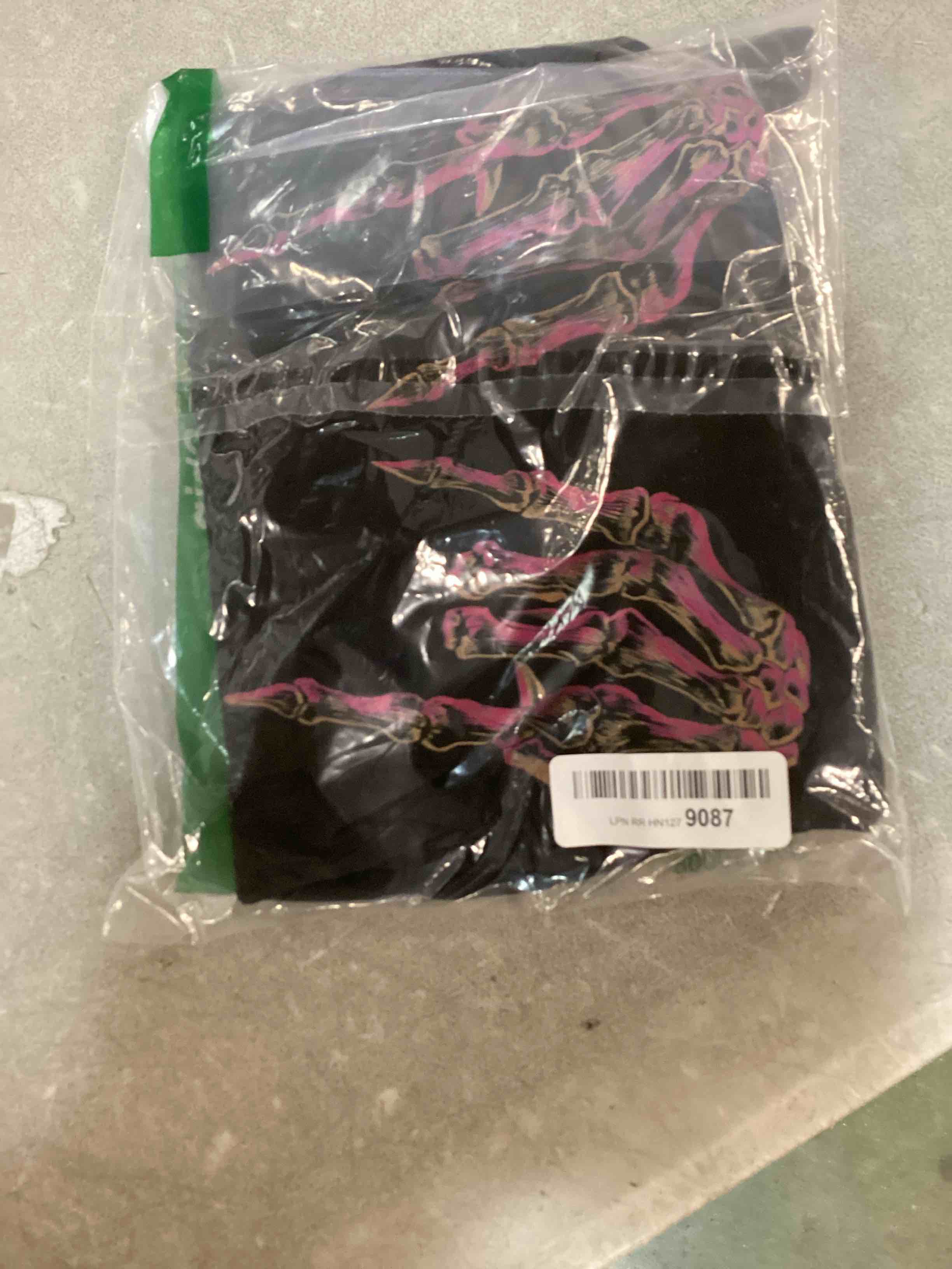 https://s3.amazonaws.com/lotting-images-prod/bidfta/PPE0449944_1728709503408.jpeg