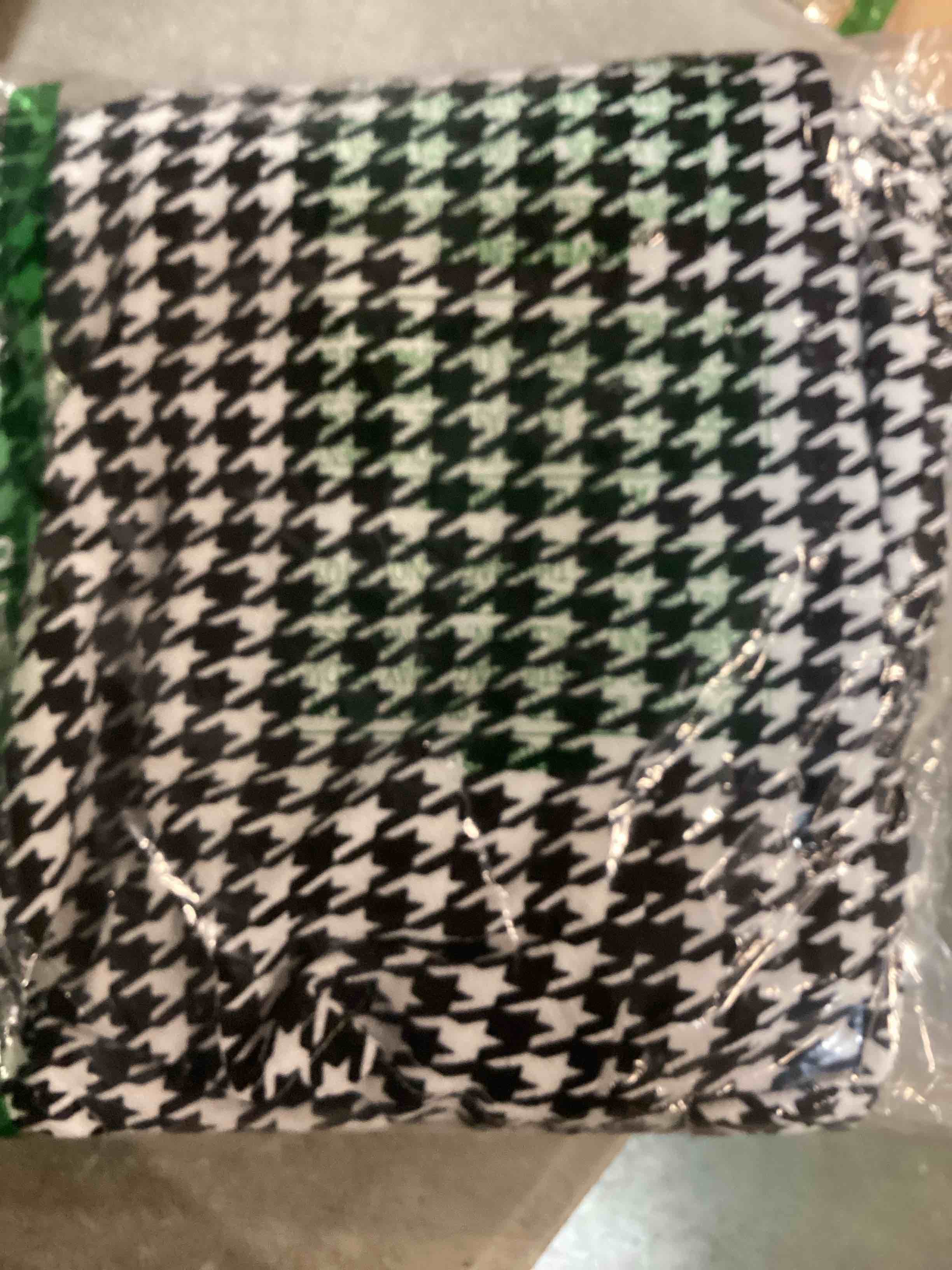 https://s3.amazonaws.com/lotting-images-prod/bidfta/PPE0449952_1728709136885.jpeg