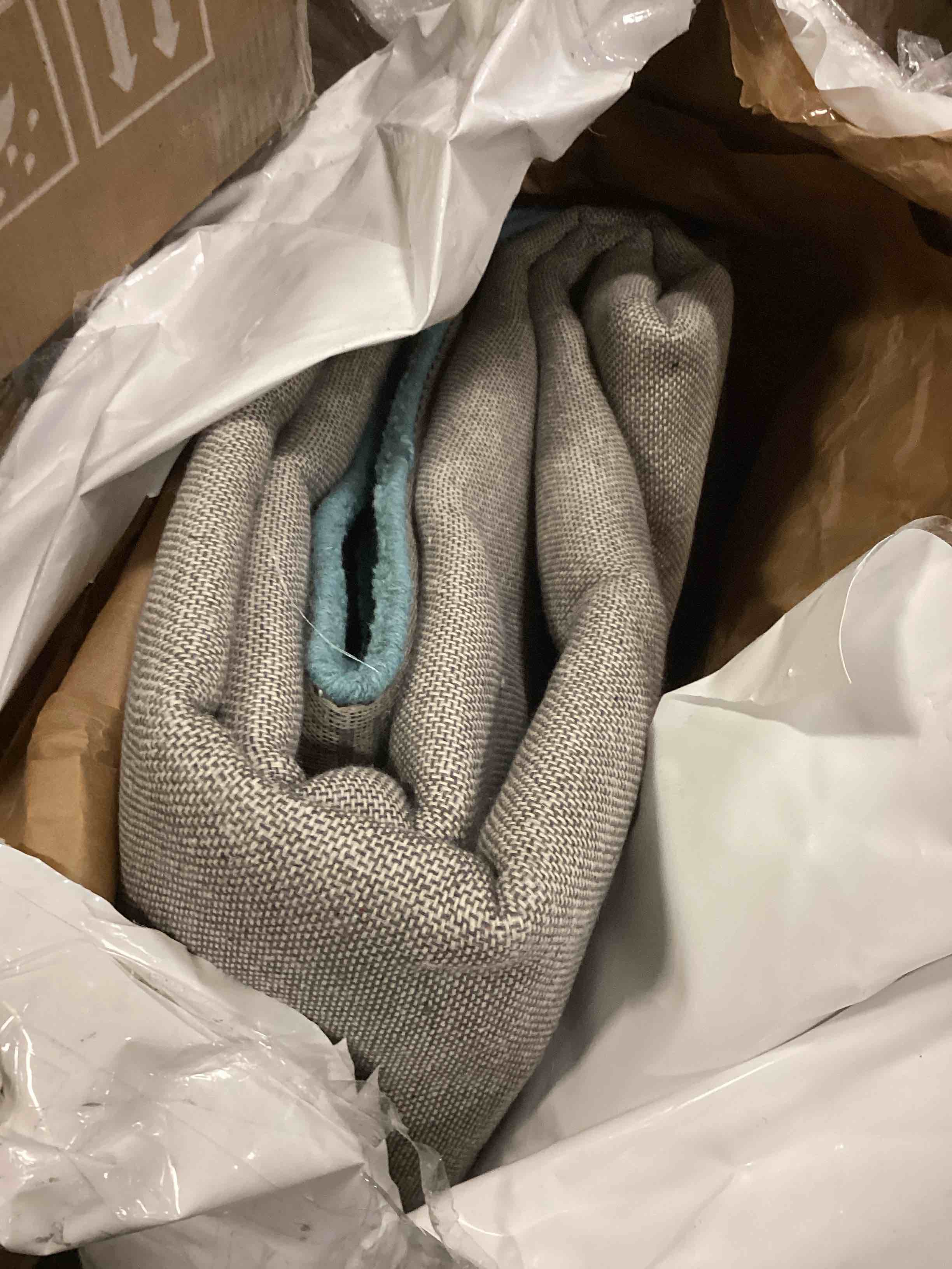 https://s3.amazonaws.com/lotting-images-prod/bidfta/PPE0451193_1733234482444.jpeg