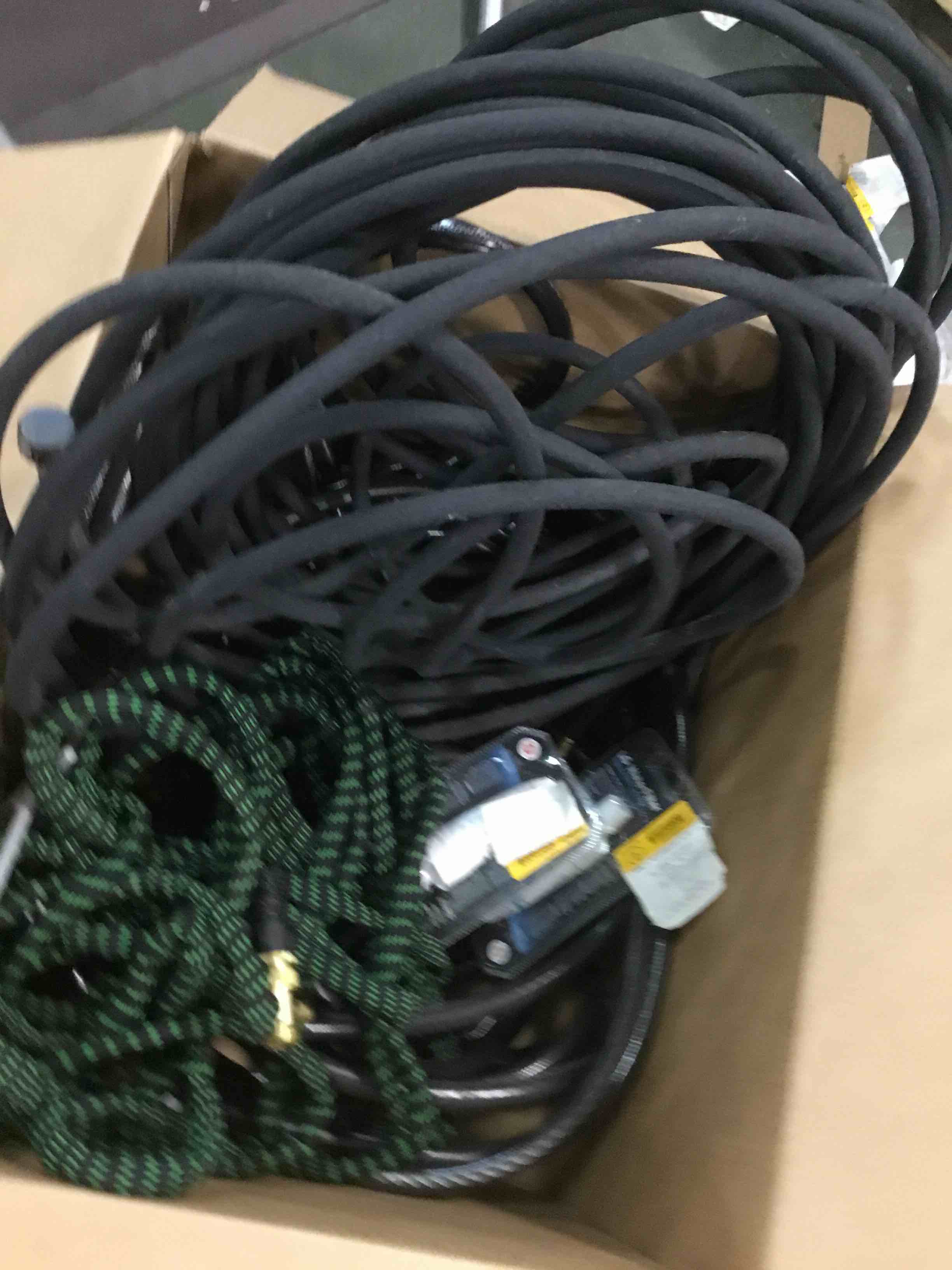 https://s3.amazonaws.com/lotting-images-prod/bidfta/PPE0451982_1728934678524.jpeg