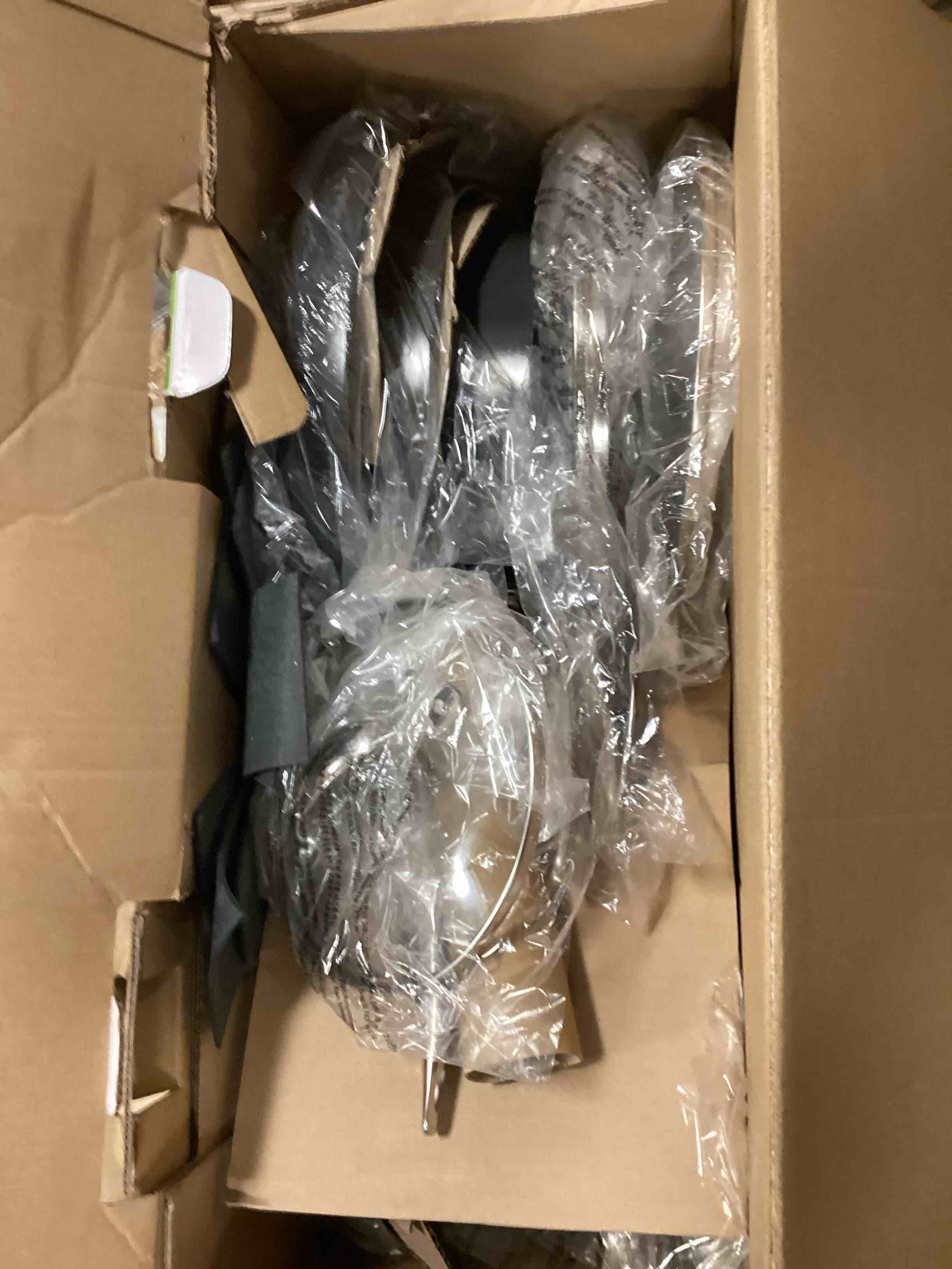 https://s3.amazonaws.com/lotting-images-prod/bidfta/PPE0461709_1732129237117.jpeg