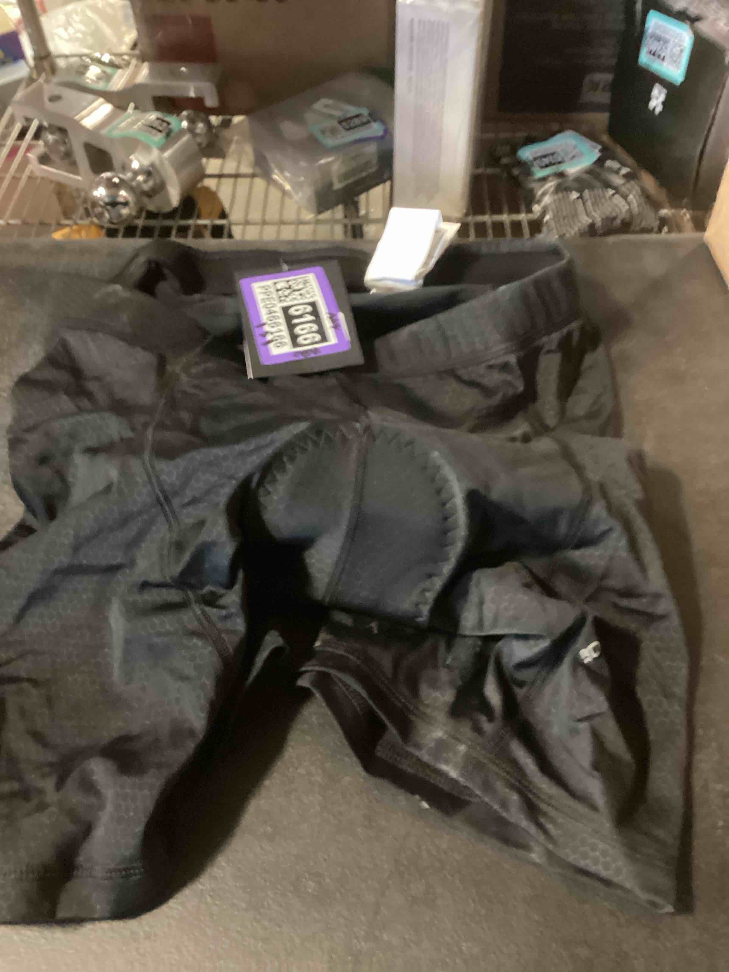 https://s3.amazonaws.com/lotting-images-prod/bidfta/PPE0466166_1737560216137.jpeg
