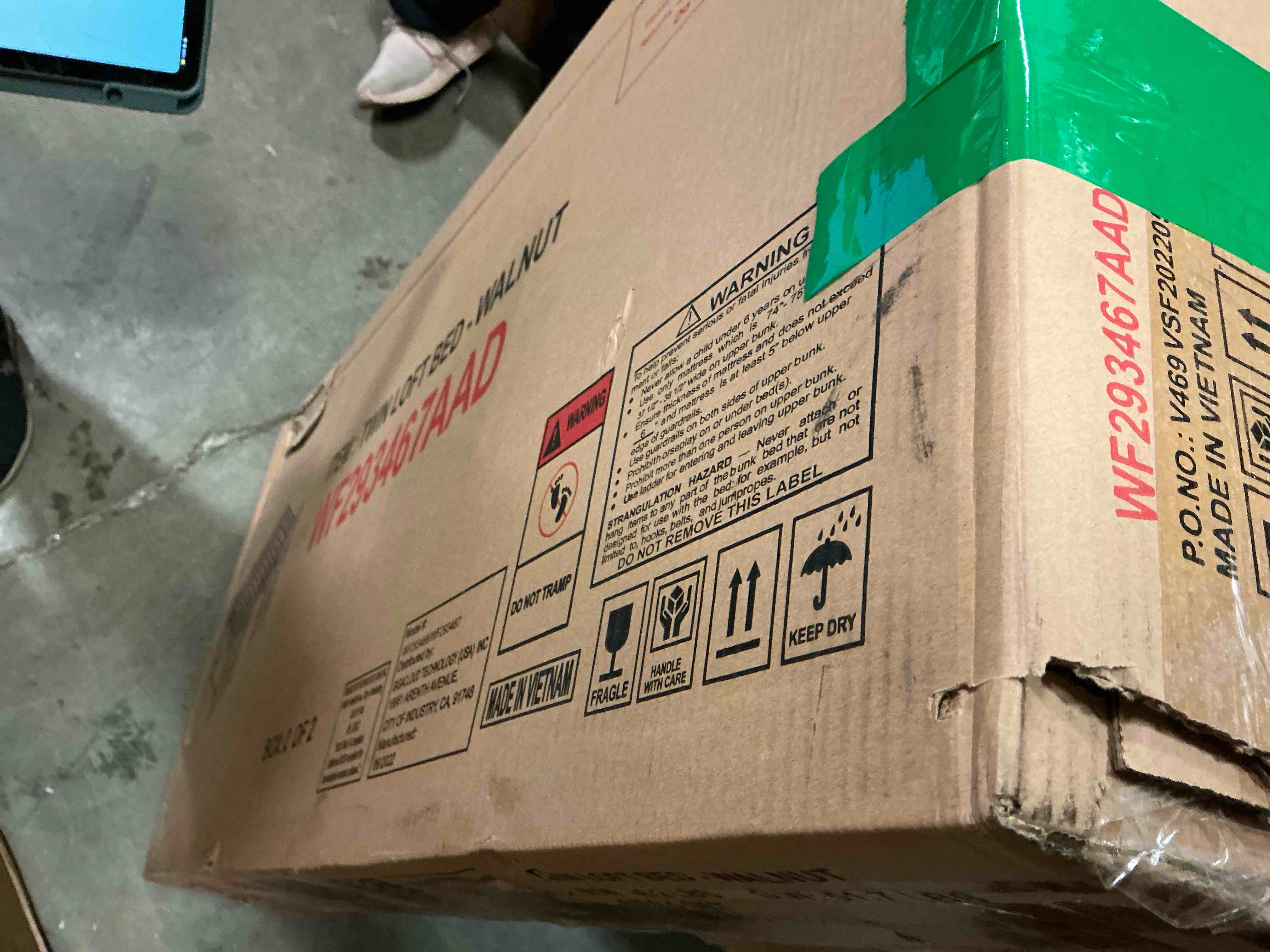 https://s3.amazonaws.com/lotting-images-prod/bidfta/PPE0466729_1733869908035.jpeg