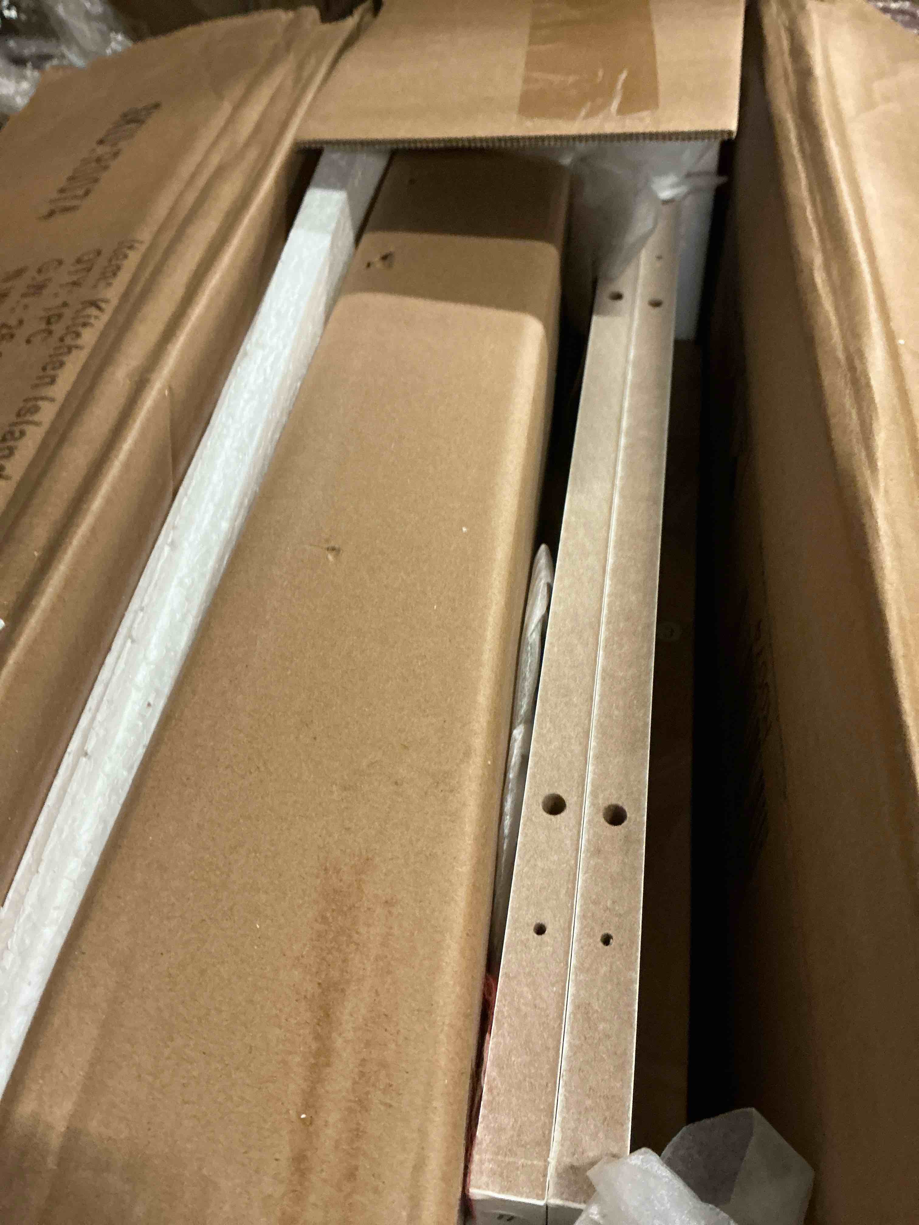 https://s3.amazonaws.com/lotting-images-prod/bidfta/PPE0466811_1733838483959.jpeg