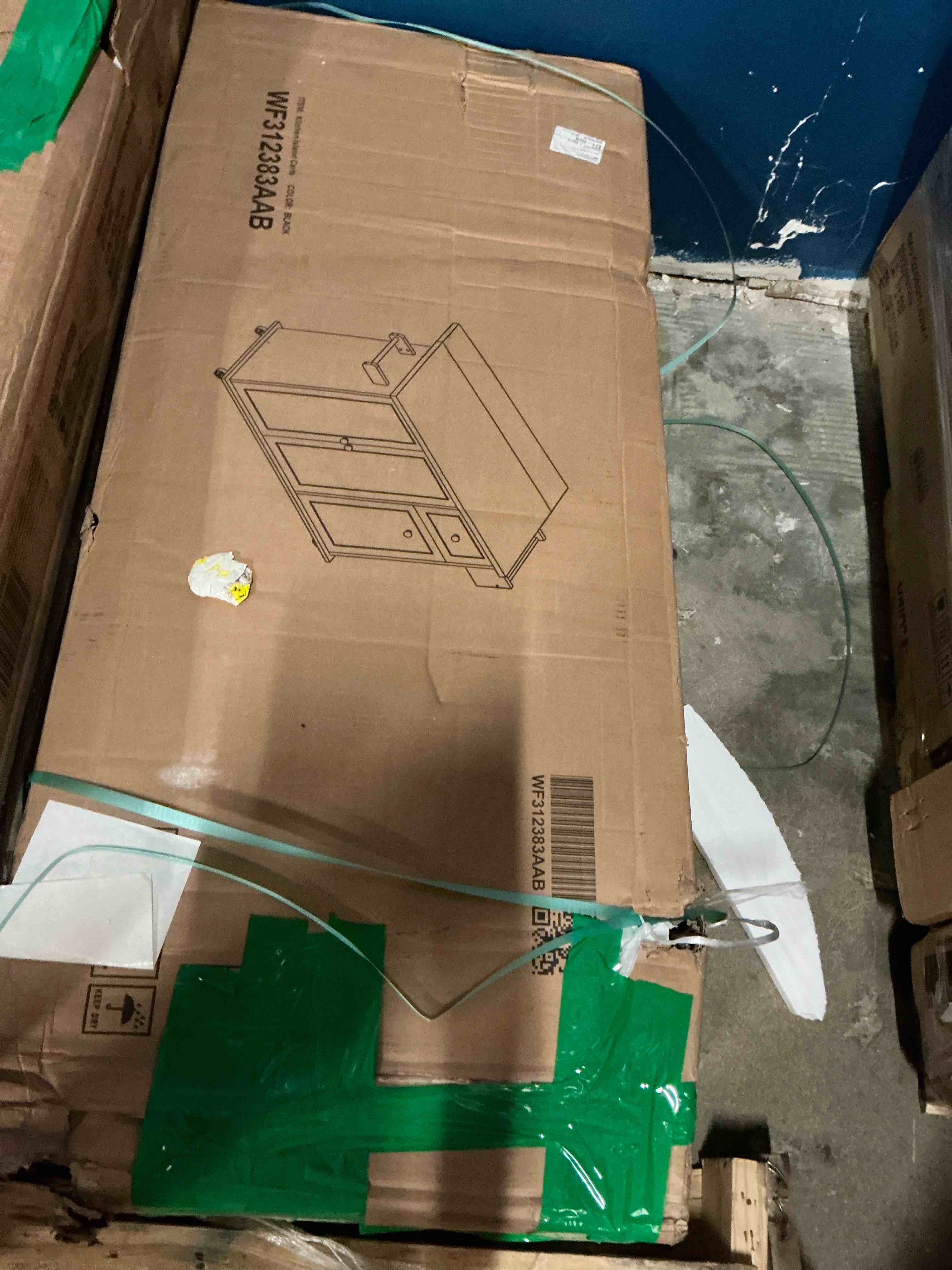 https://s3.amazonaws.com/lotting-images-prod/bidfta/PPE0466822_1733841235669.jpeg