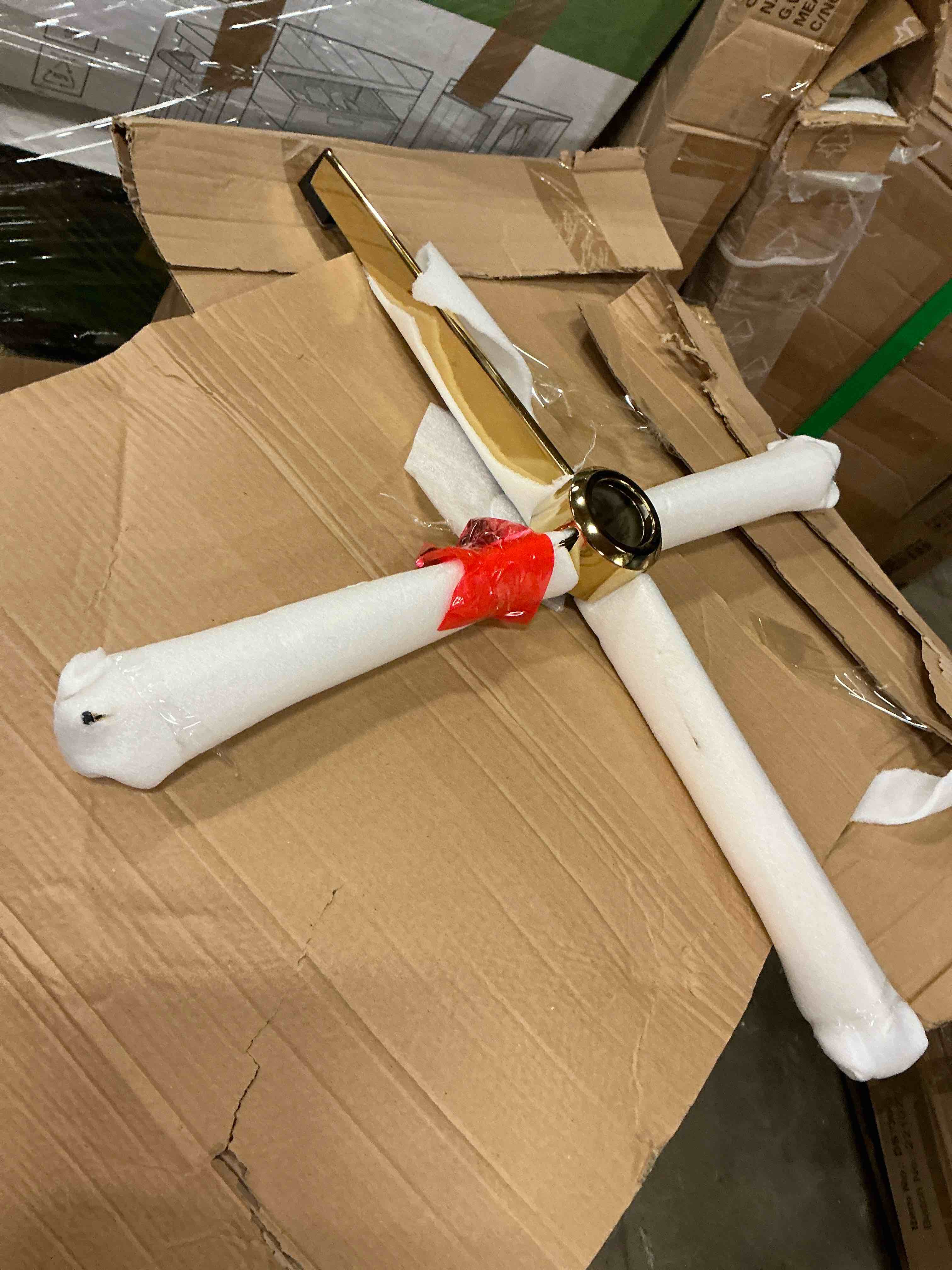 https://s3.amazonaws.com/lotting-images-prod/bidfta/PPE0466862_1733854920691.jpeg
