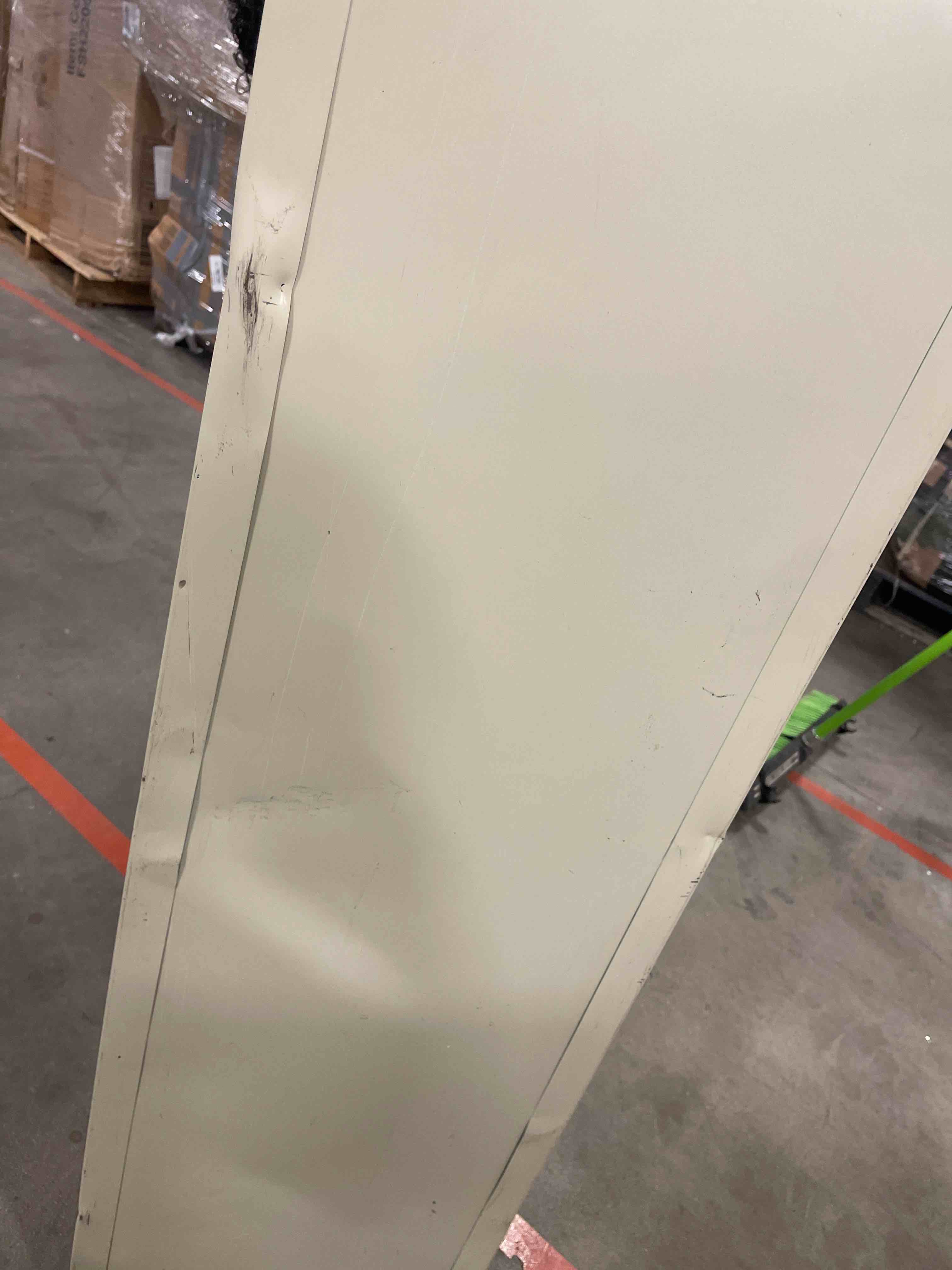 https://s3.amazonaws.com/lotting-images-prod/bidfta/PPE0467824_1731618974128.jpeg