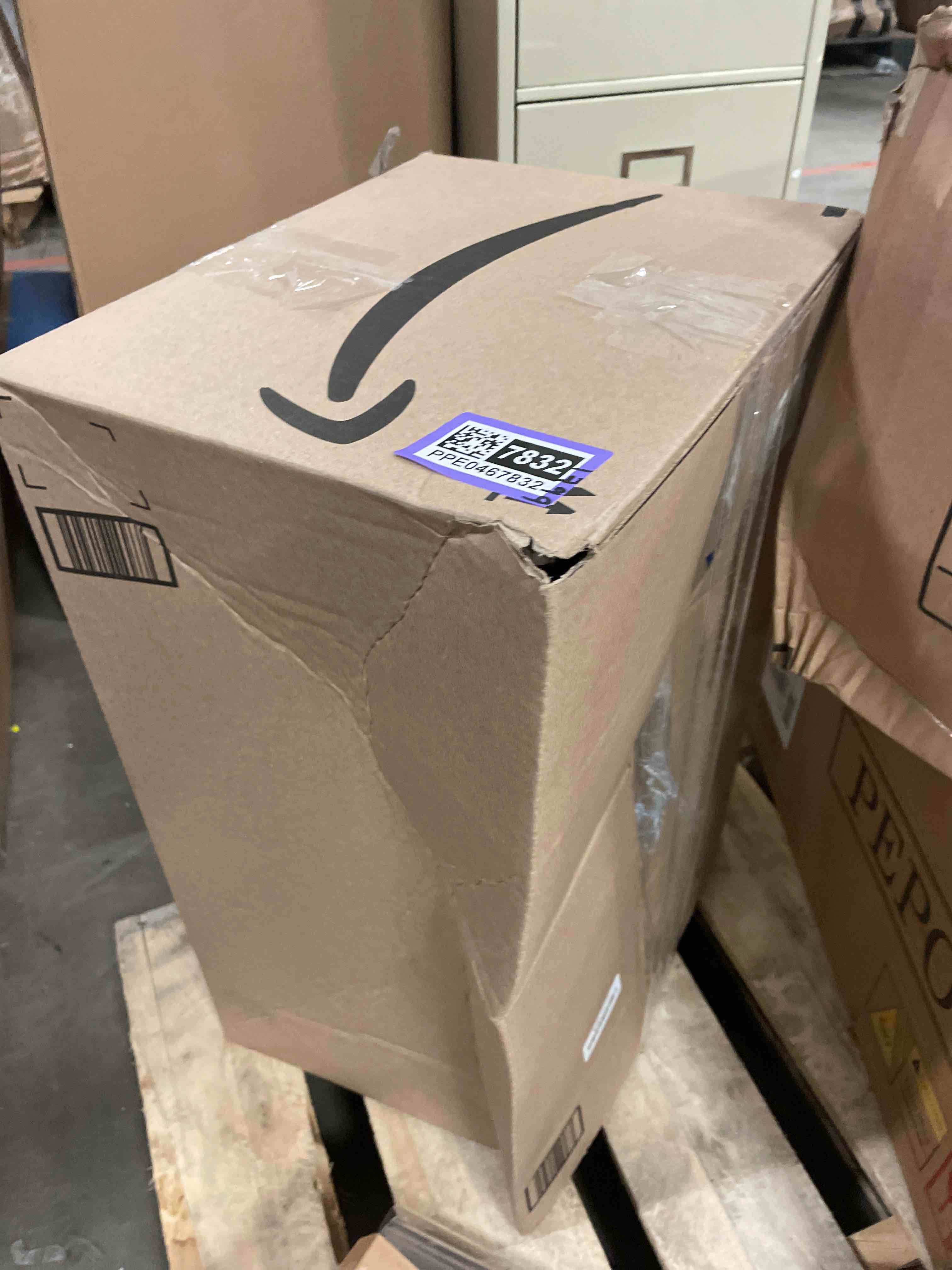 https://s3.amazonaws.com/lotting-images-prod/bidfta/PPE0467832_1731613085861.jpeg