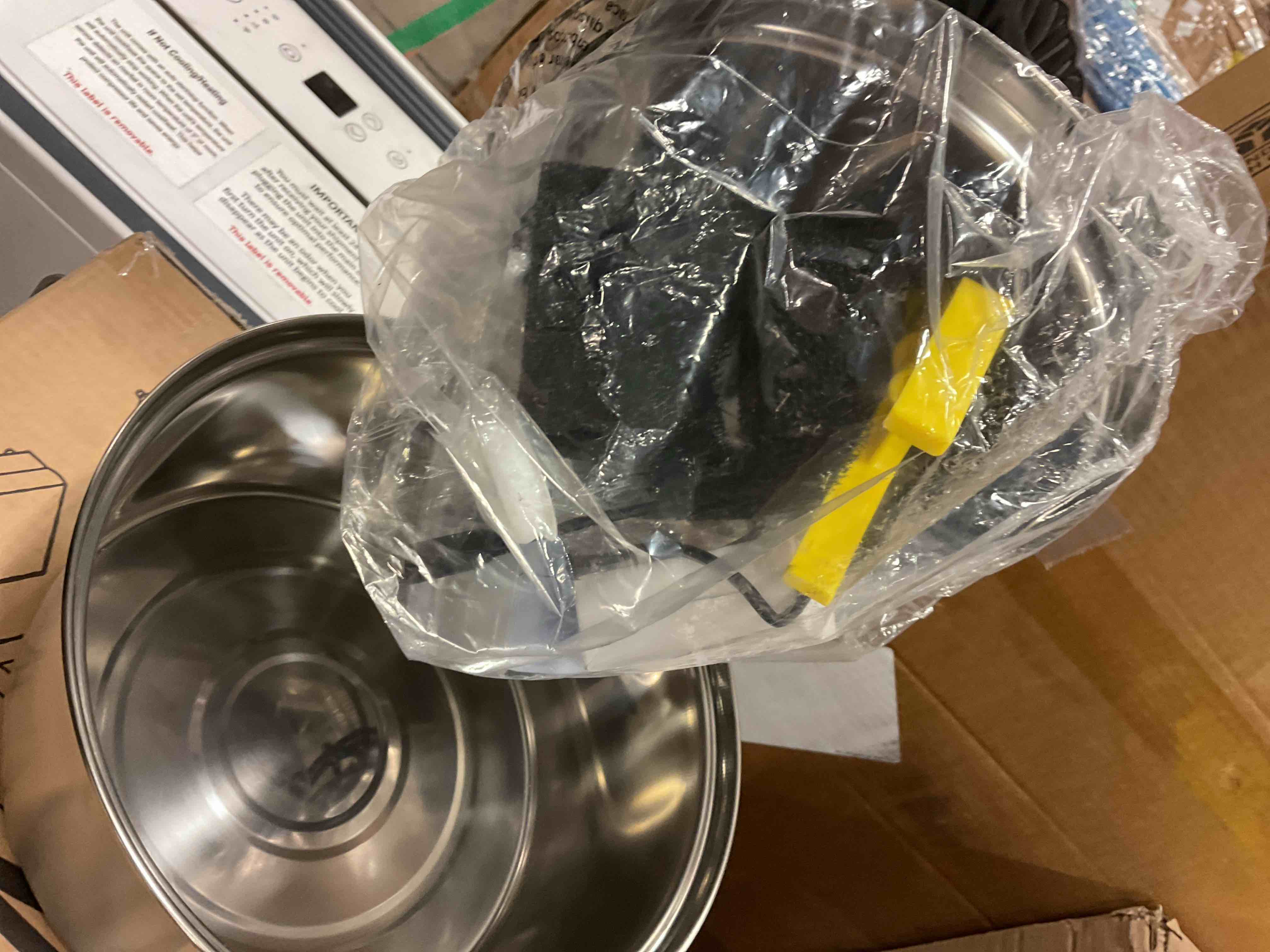 https://s3.amazonaws.com/lotting-images-prod/bidfta/PPE0468139_1738963544816.jpeg