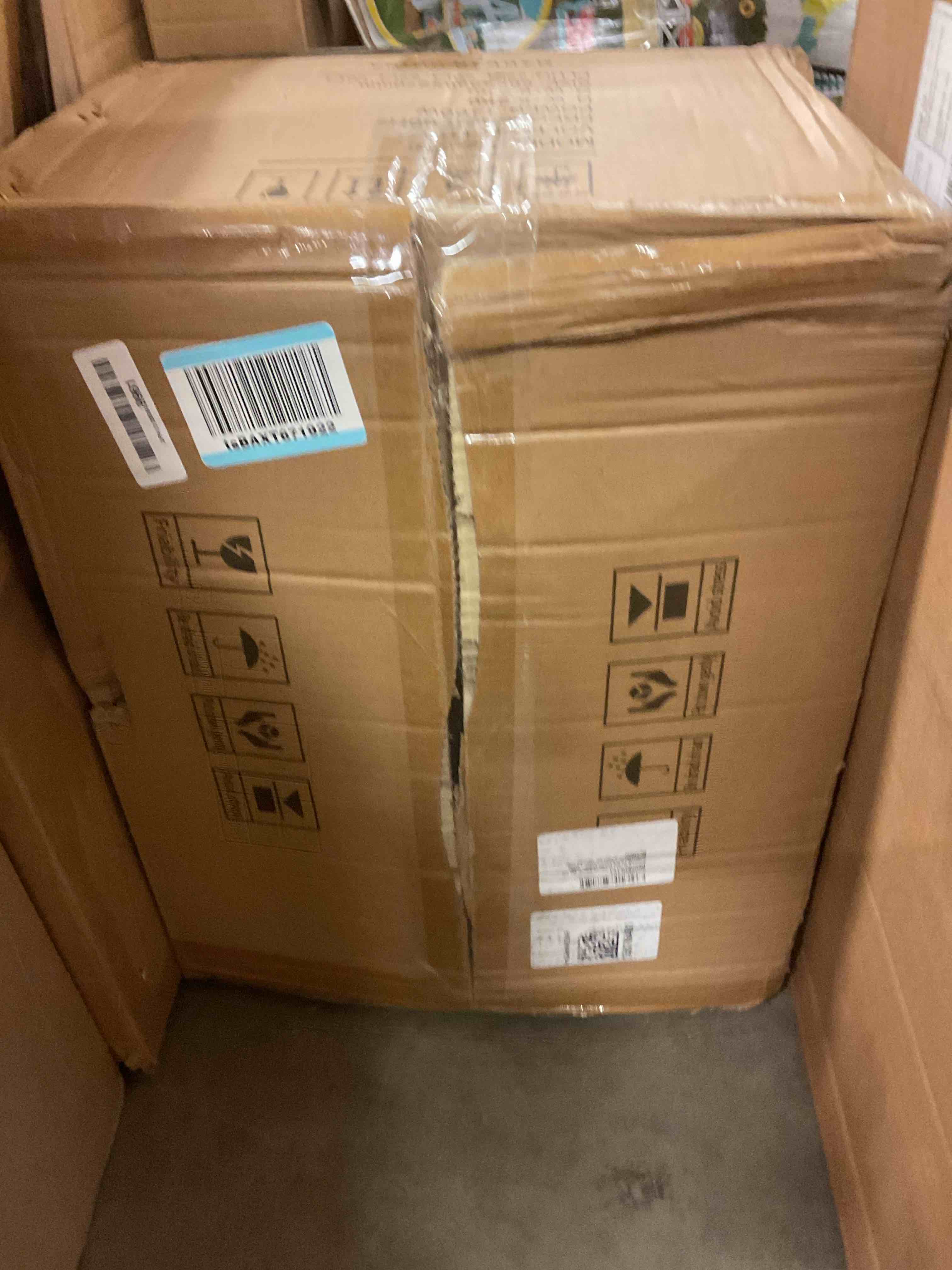 https://s3.amazonaws.com/lotting-images-prod/bidfta/PPE0468334_1738705689541.jpeg