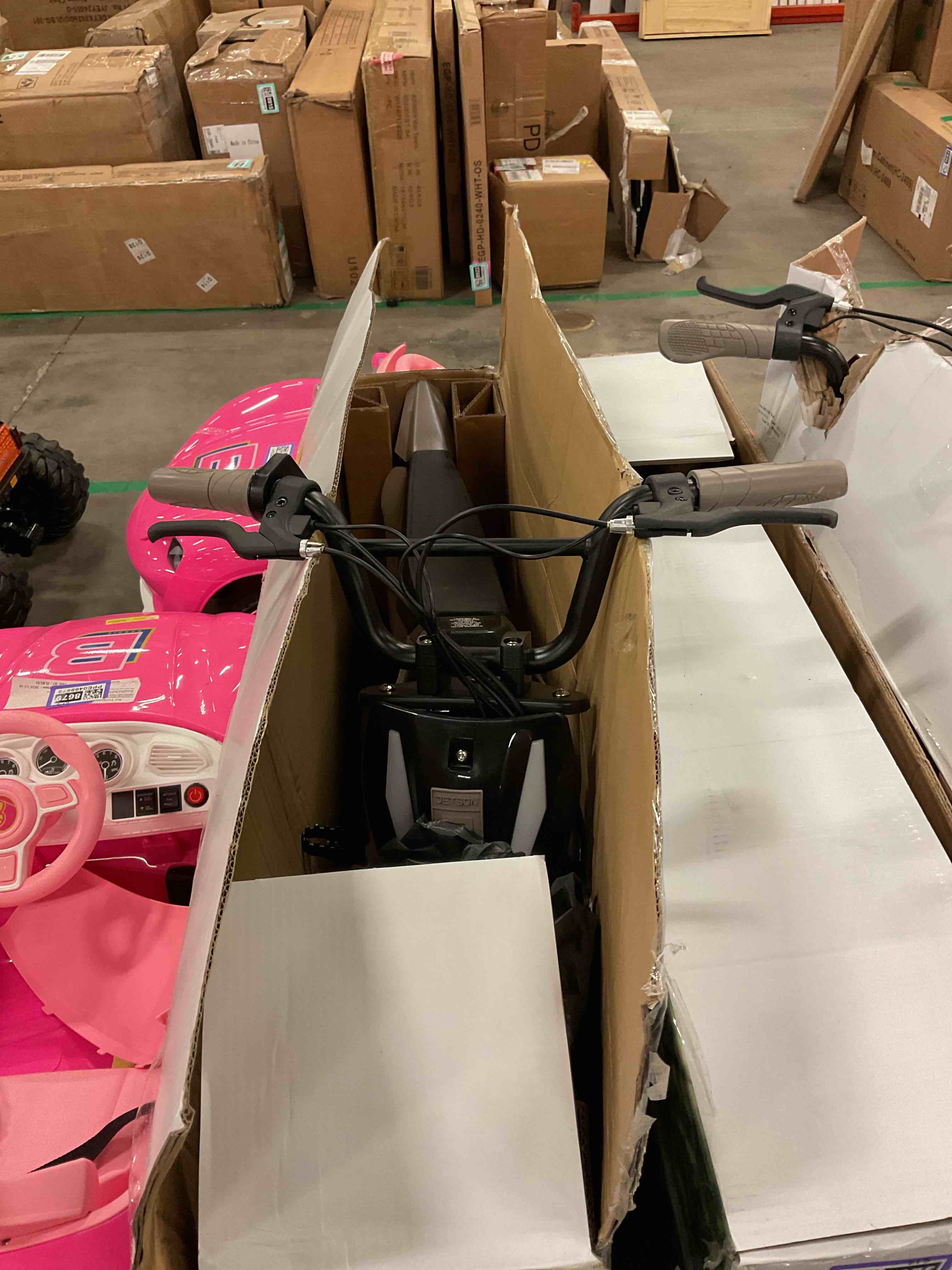 https://s3.amazonaws.com/lotting-images-prod/bidfta/PPE0468674_1738090400937.jpeg