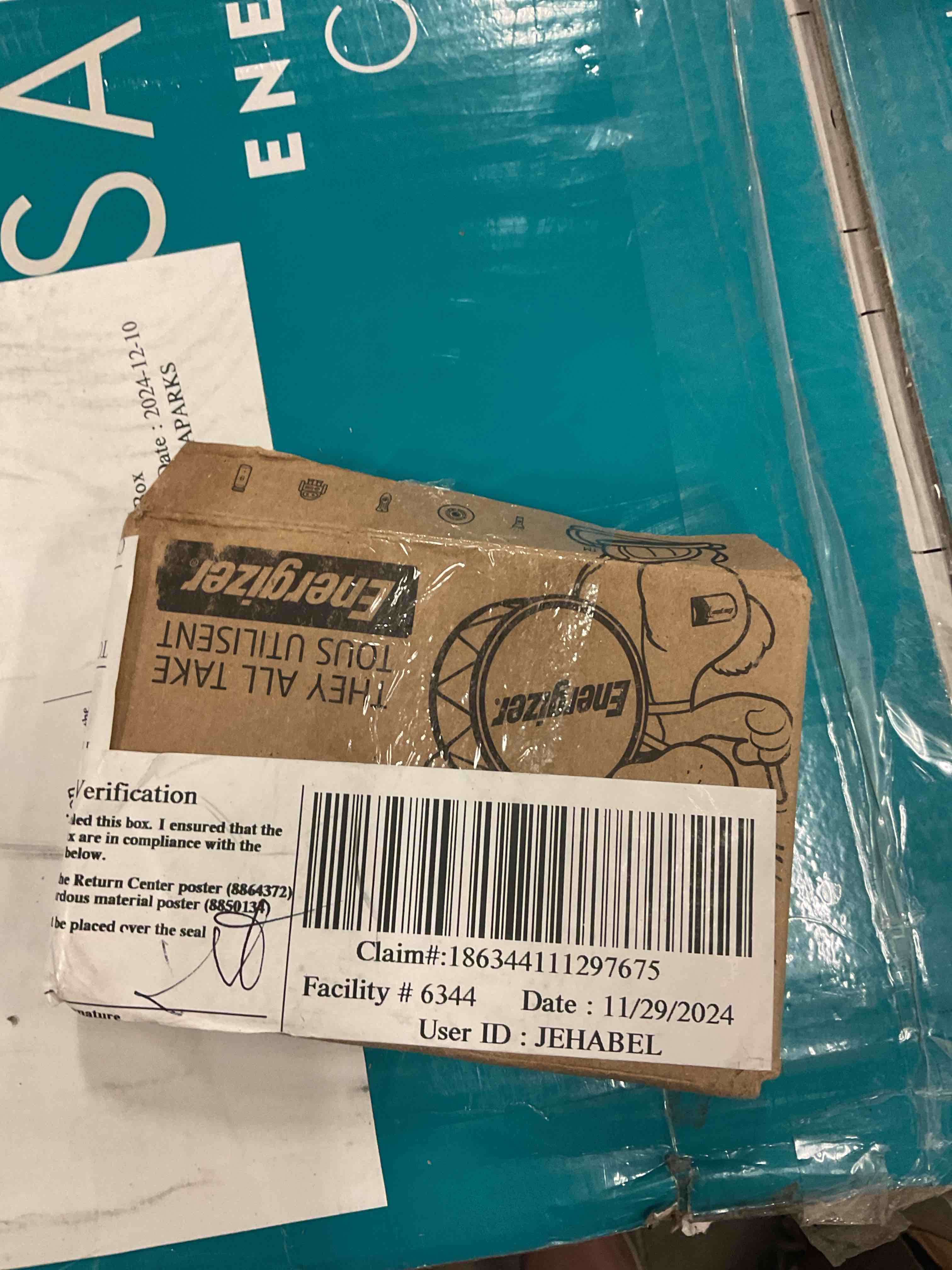 https://s3.amazonaws.com/lotting-images-prod/bidfta/PPE0468949_1737740063450.jpeg