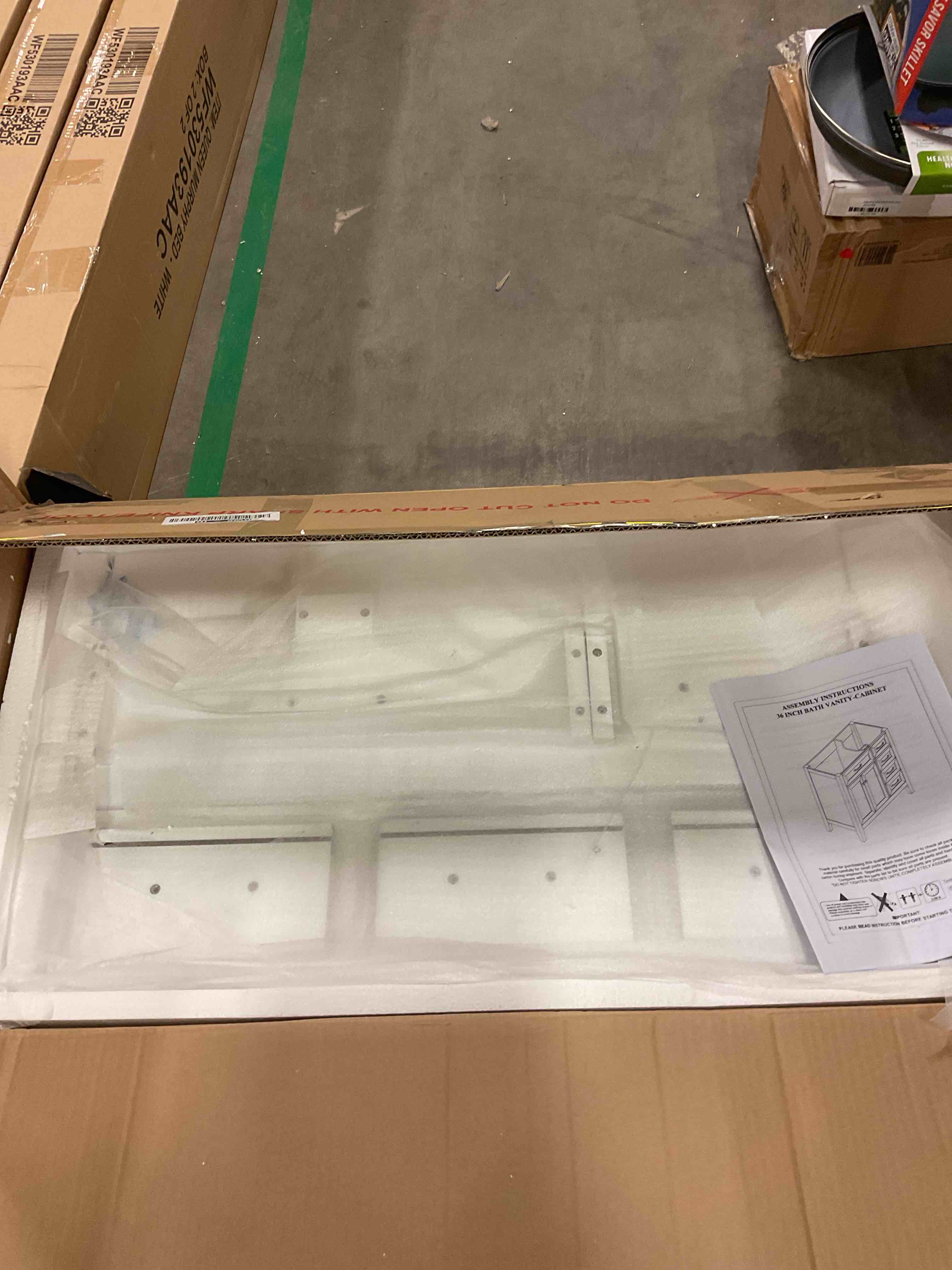 https://s3.amazonaws.com/lotting-images-prod/bidfta/PPE0469264_1736953872385.jpeg